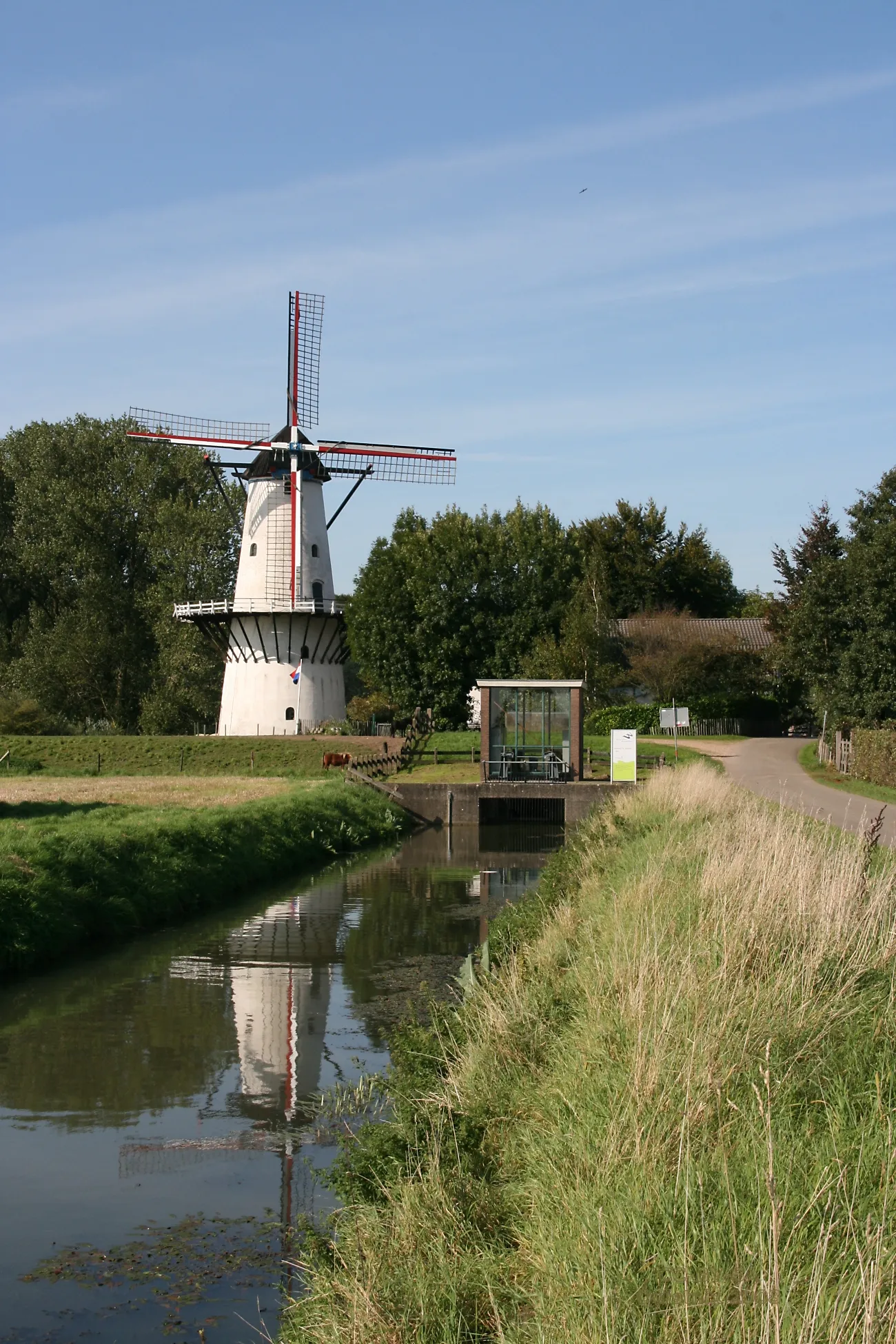 Photo showing: Deil: molen De Vlinder