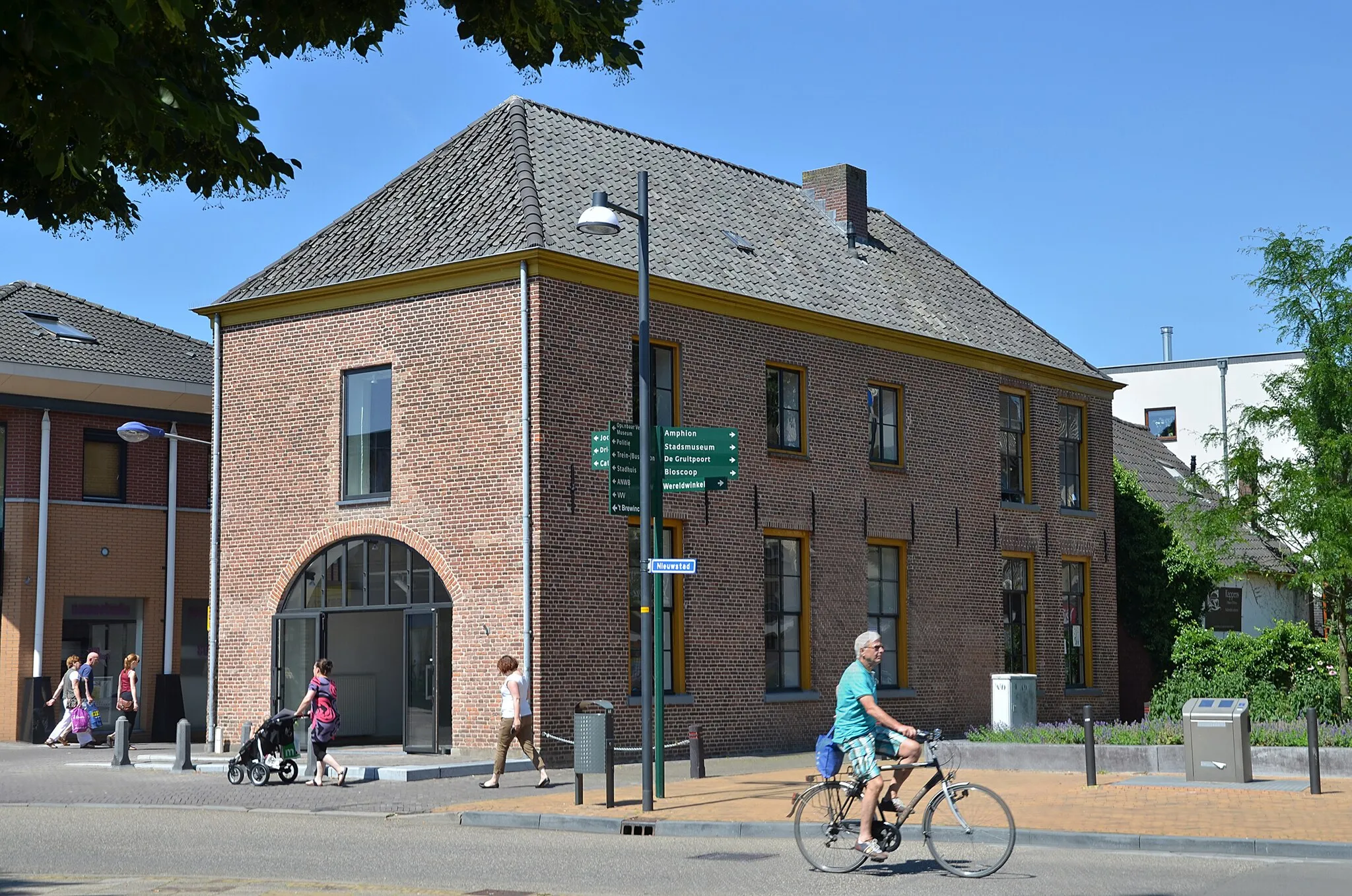 Photo showing: This is an image of rijksmonument number 13085