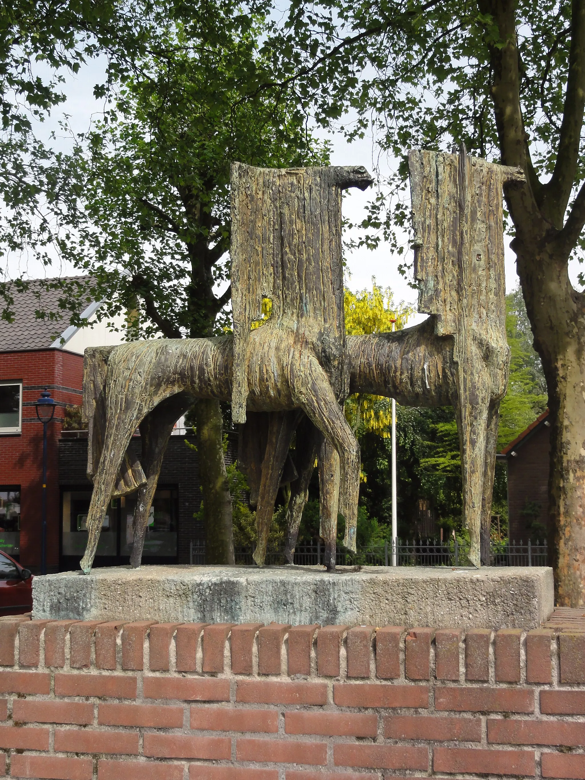 Photo showing: Gendt (Lingewaard) sculptuur van twee paarden