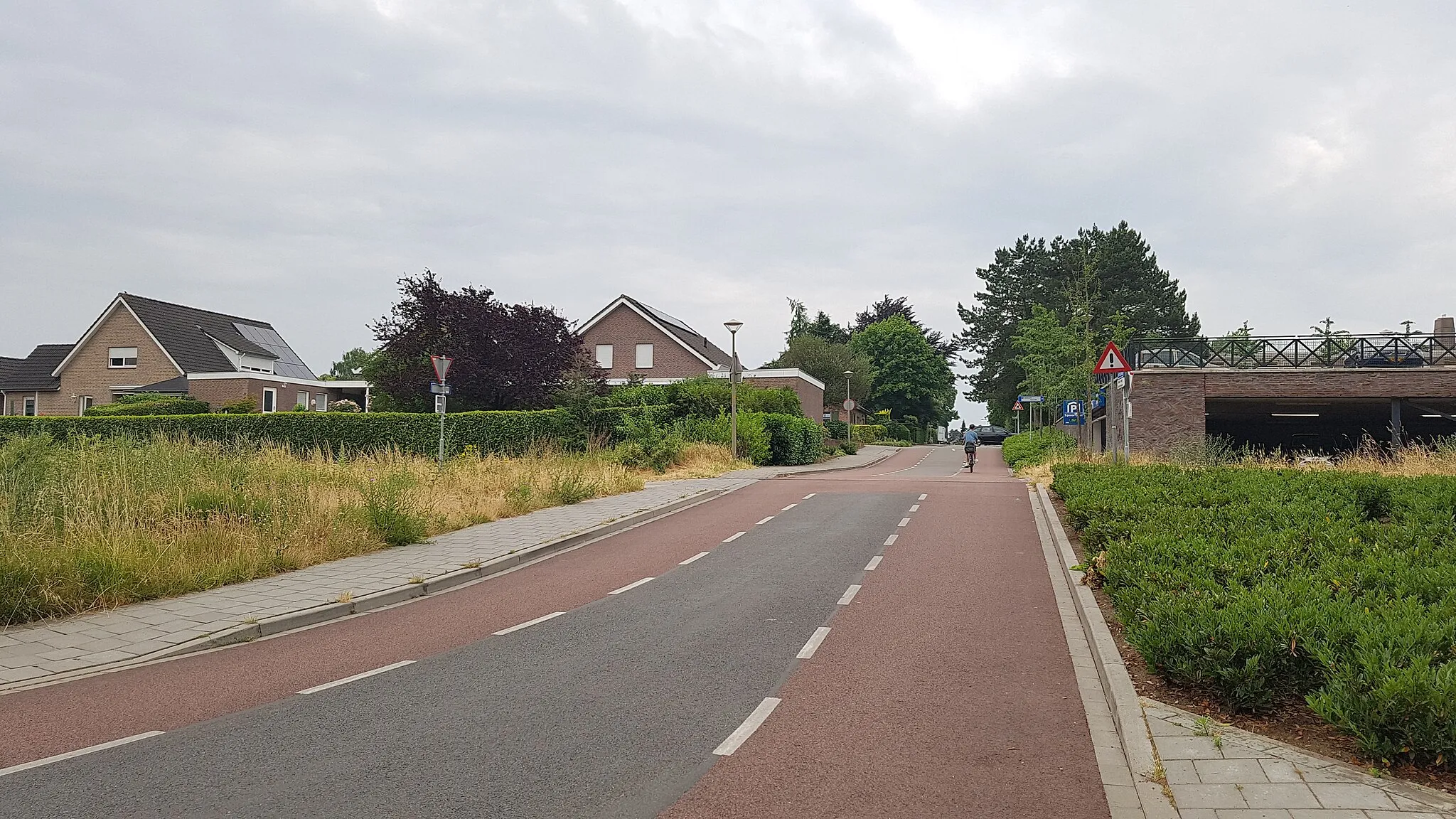 Photo showing: Spoorlaan in Groesbeek; het gedeelte vanaf de Stationsweg richting de kruising met de Nijverheidsweg, gezien in noordelijke richting