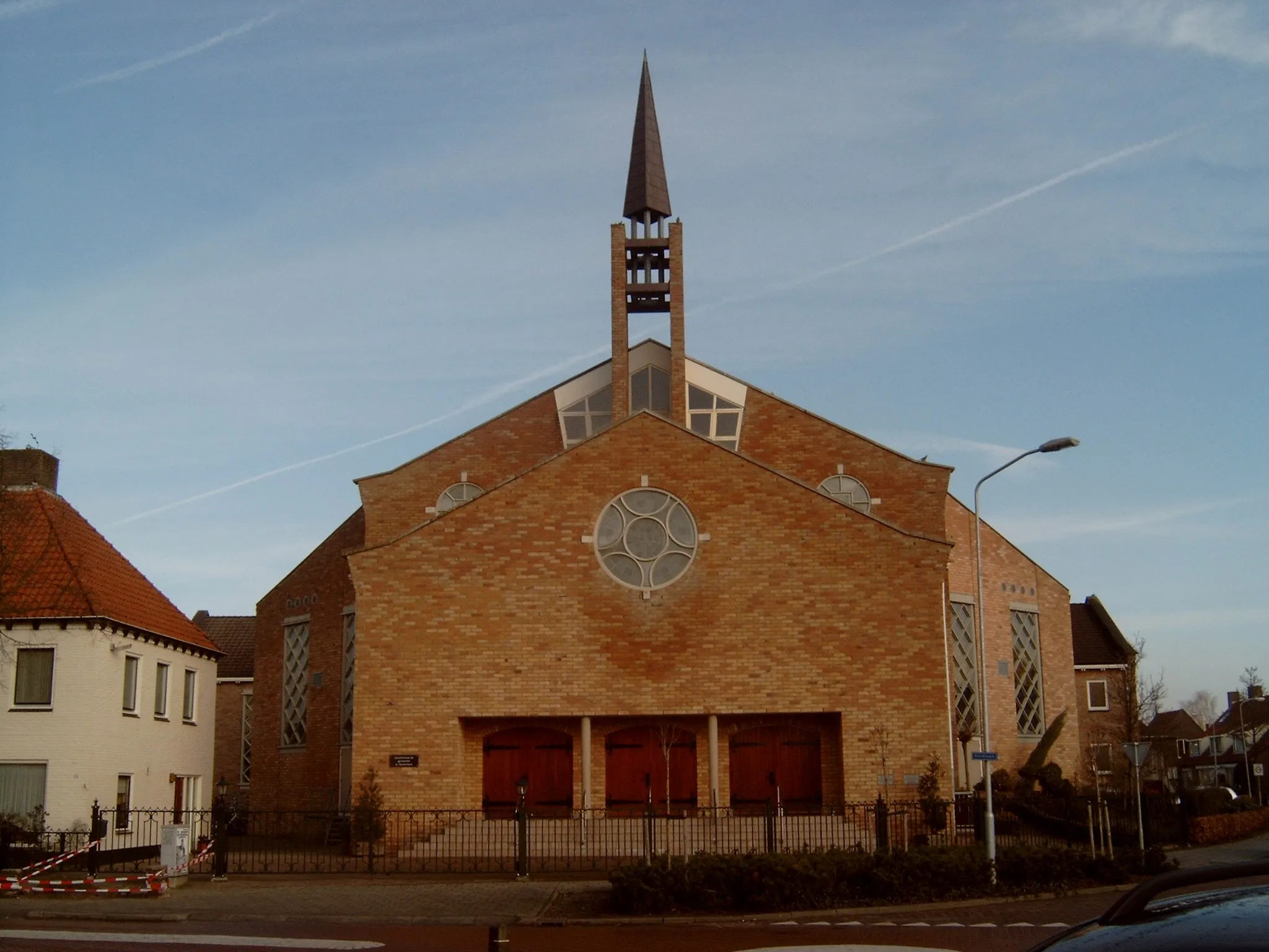 Photo showing: Opheusden, kerkgebouw Gereformeerde Gemeente in Nederland. Grootste kerk van Nederland. 2.850 zitplaatsen.