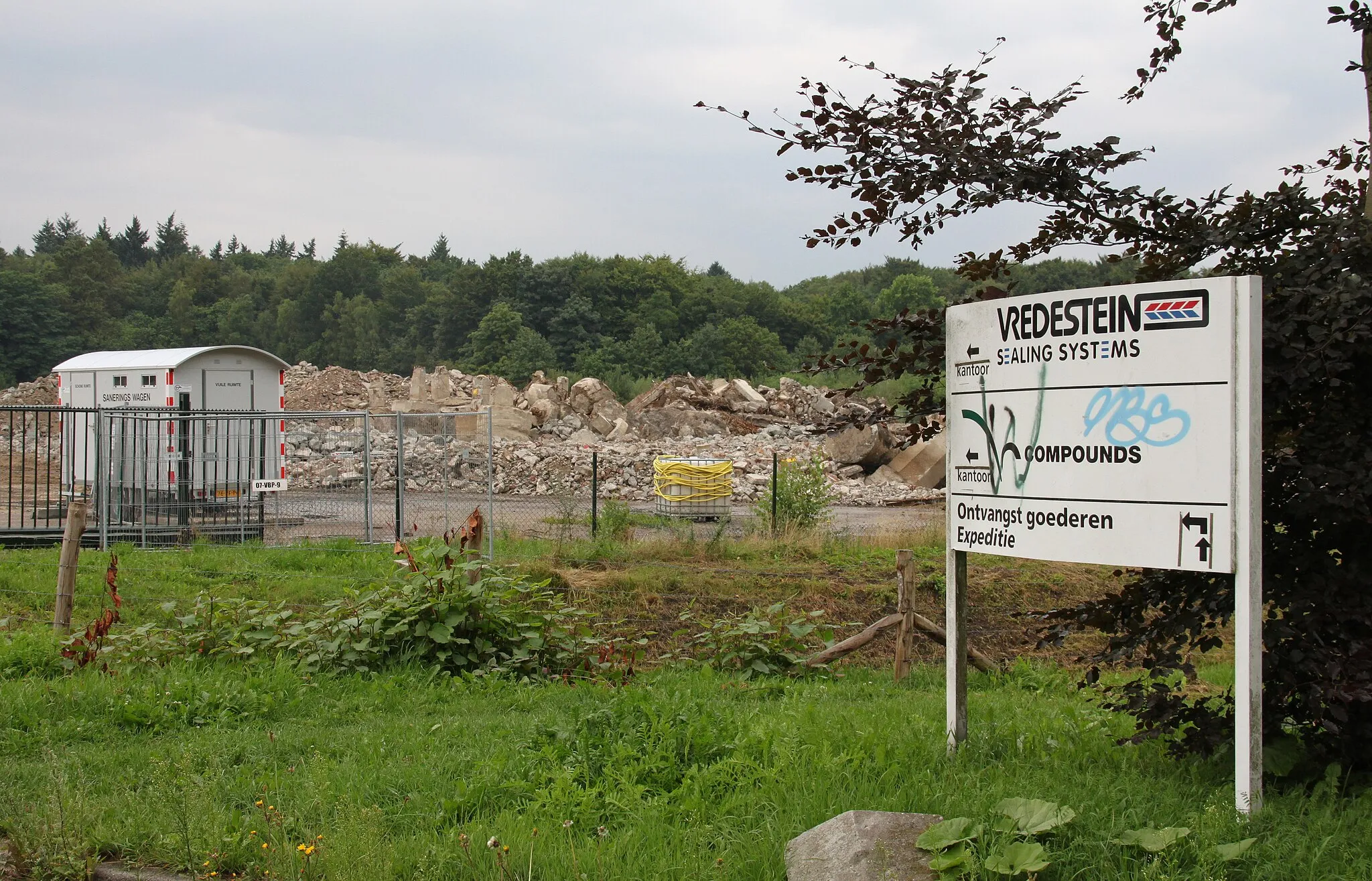 Photo showing: Project Renkums Beekdal, waar een oud industrieterrein is afgebroken en de bestemming "natuur" heeft teruggekregen.