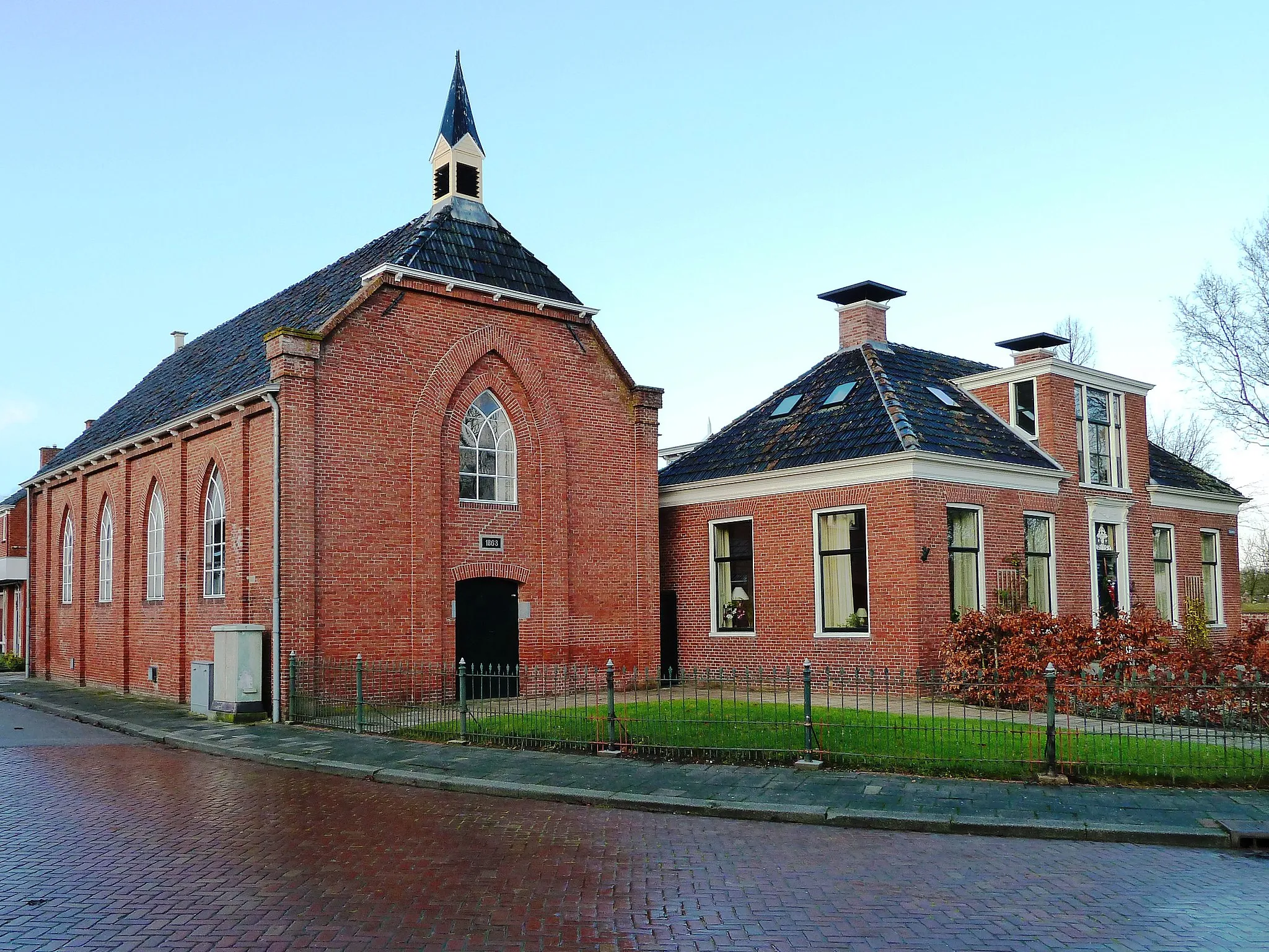 Photo showing: Doopsgezinde kerk en pastorie van Middelstum.