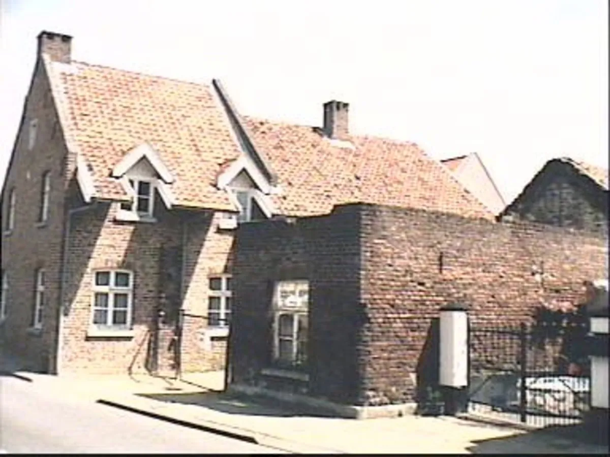 Photo showing: Zuid Limburg/ Boerderijen: straat- en zijgevel (opmerking: Deze afbeelding hebben wij helaas alleen in deze lage resolutie.)