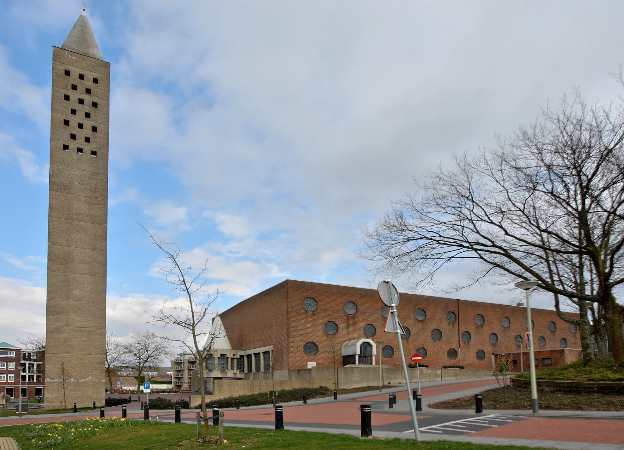 Photo showing: Gregorius de Grote, Kirche in Brunssum. Architekt: Gottfried Böhm