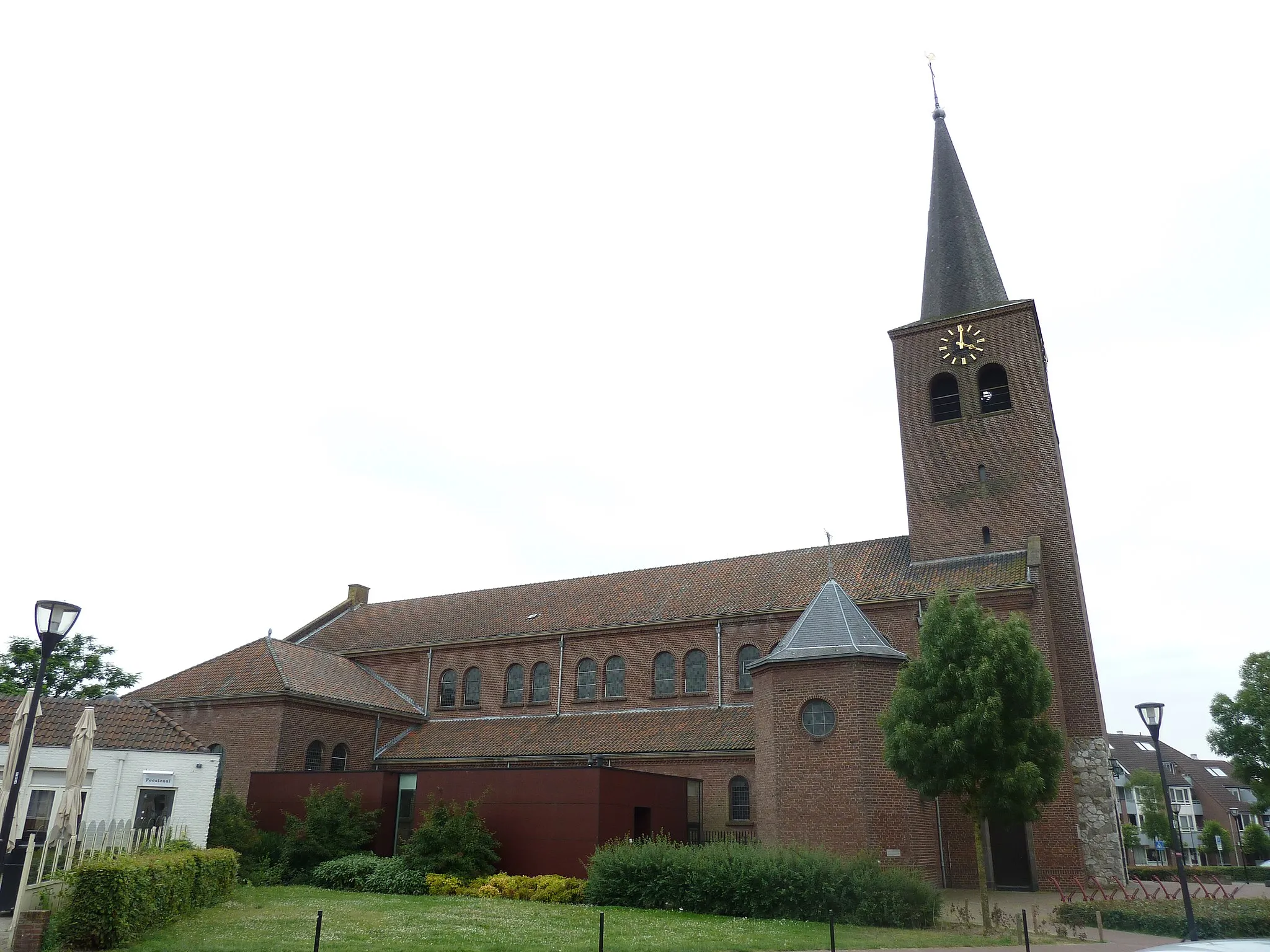 Photo showing: Sint-Lambertuskerk, Haelen, Nederland