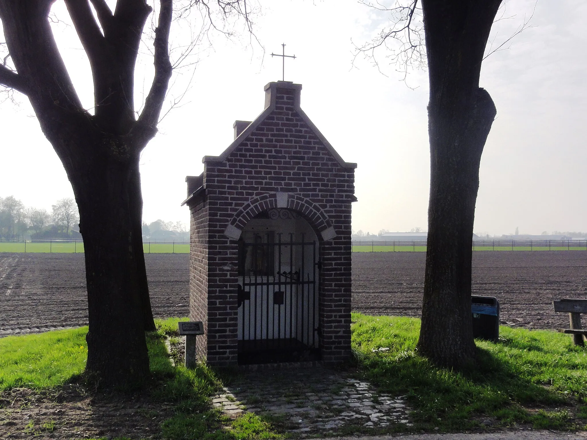 Photo showing: Venray Leunen, wegkapel HH. Antonius abt- en Barbarakapel bij Oosterbroek