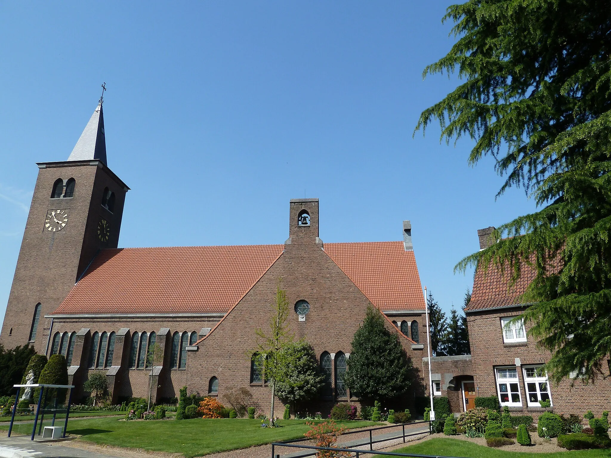 Photo showing: Church, Neerbeek, Limburg, the Netherlands