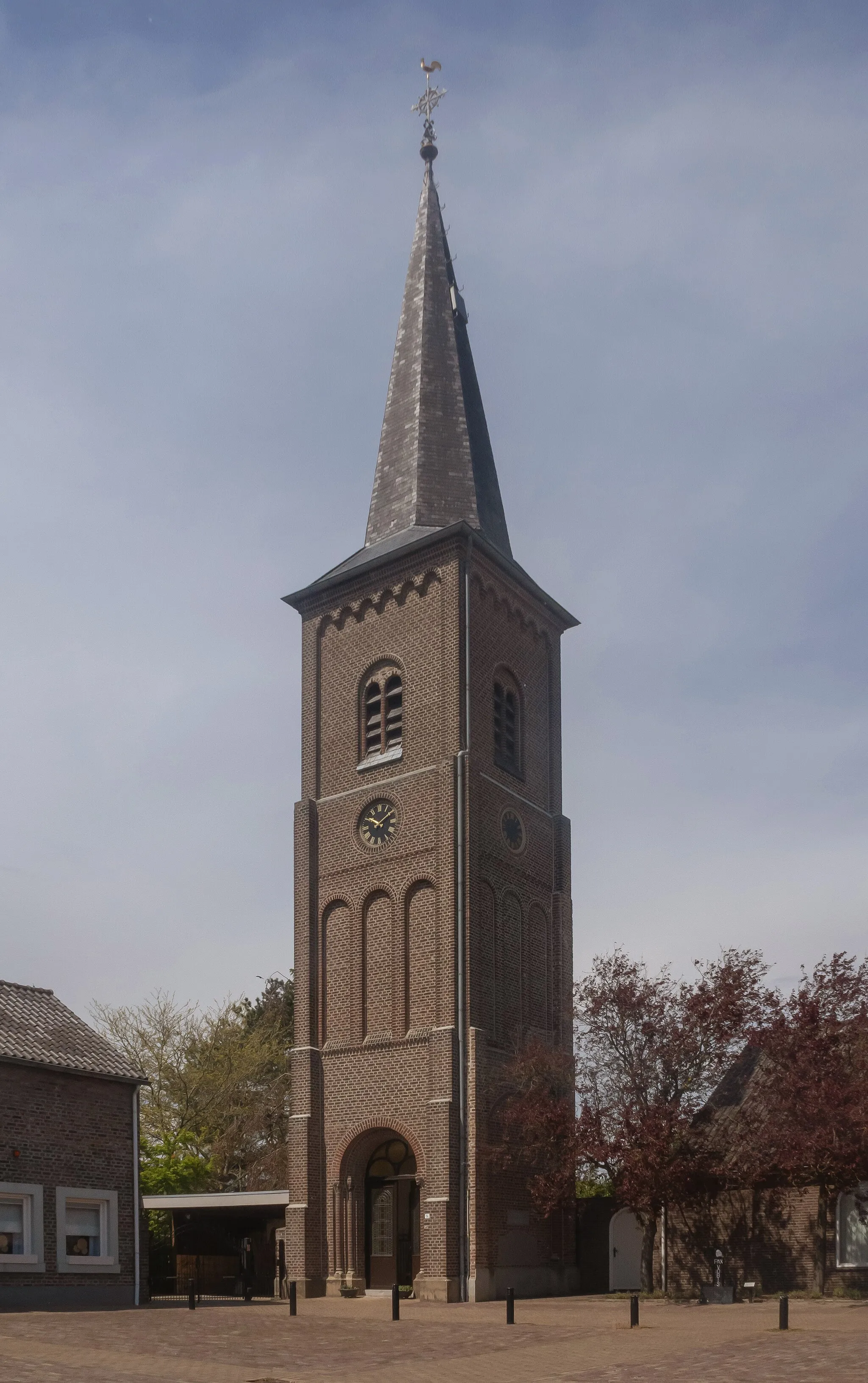 Photo showing: Obbicht, churchtower of the Sint-Willibrorduskerk