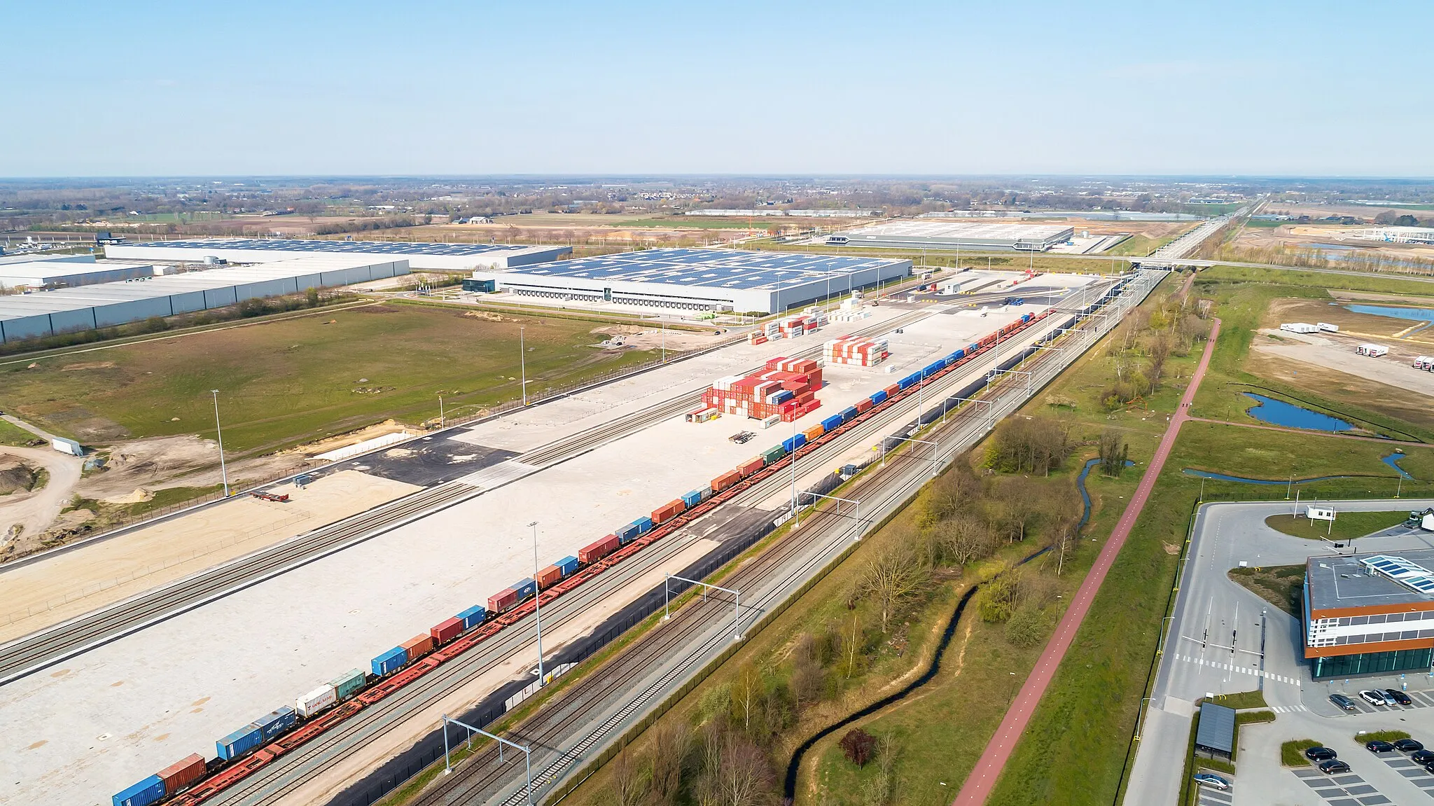 Photo showing: De grootste inland terminal van Nederland in Greenport Venlo met directe verbinding naar het Verre Oosten