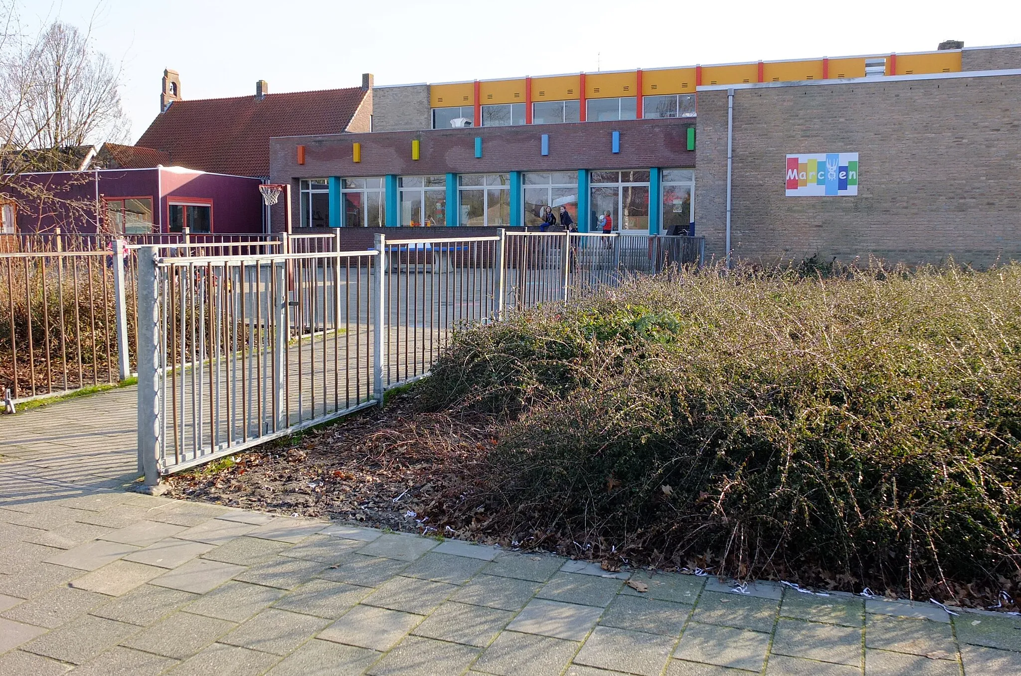 Photo showing: Zicht op een deel van de basisschool Marcoen, Dennenlaan 71, 4849 BD Dorst