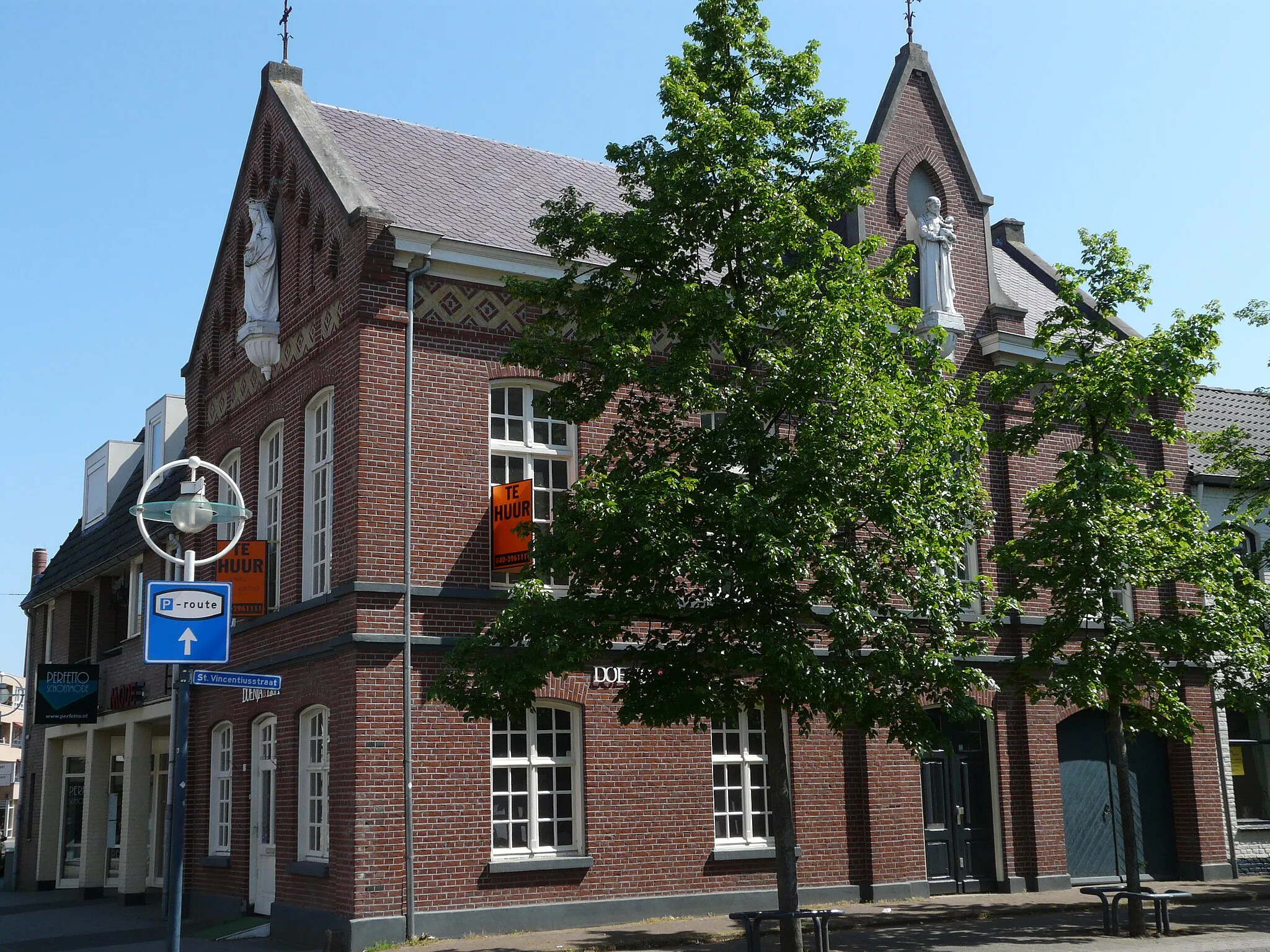 Photo showing: Vincentiusgebouw in Geldrop