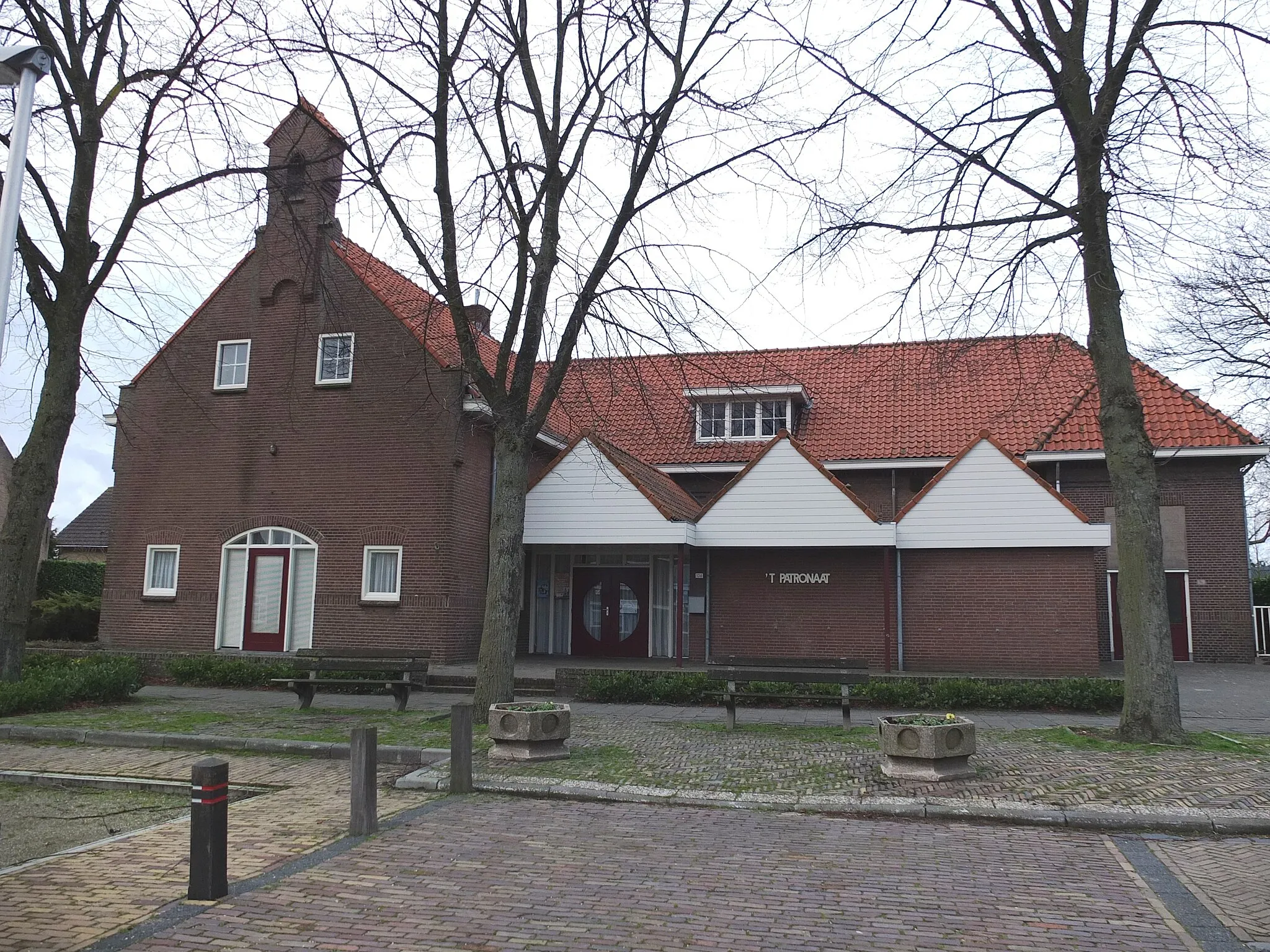 Photo showing: Zicht op een deel van het Patronaat, Nieuwkuijksestraat 106, 5253 AJ Nieuwkuijk