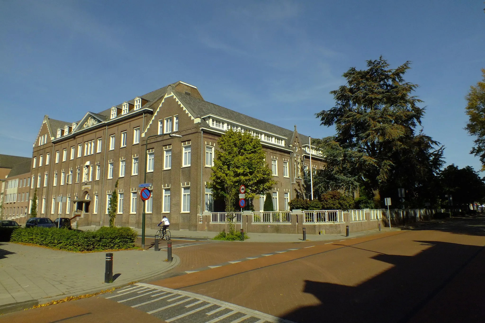 Photo showing: This is an image of rijksmonument number 517030