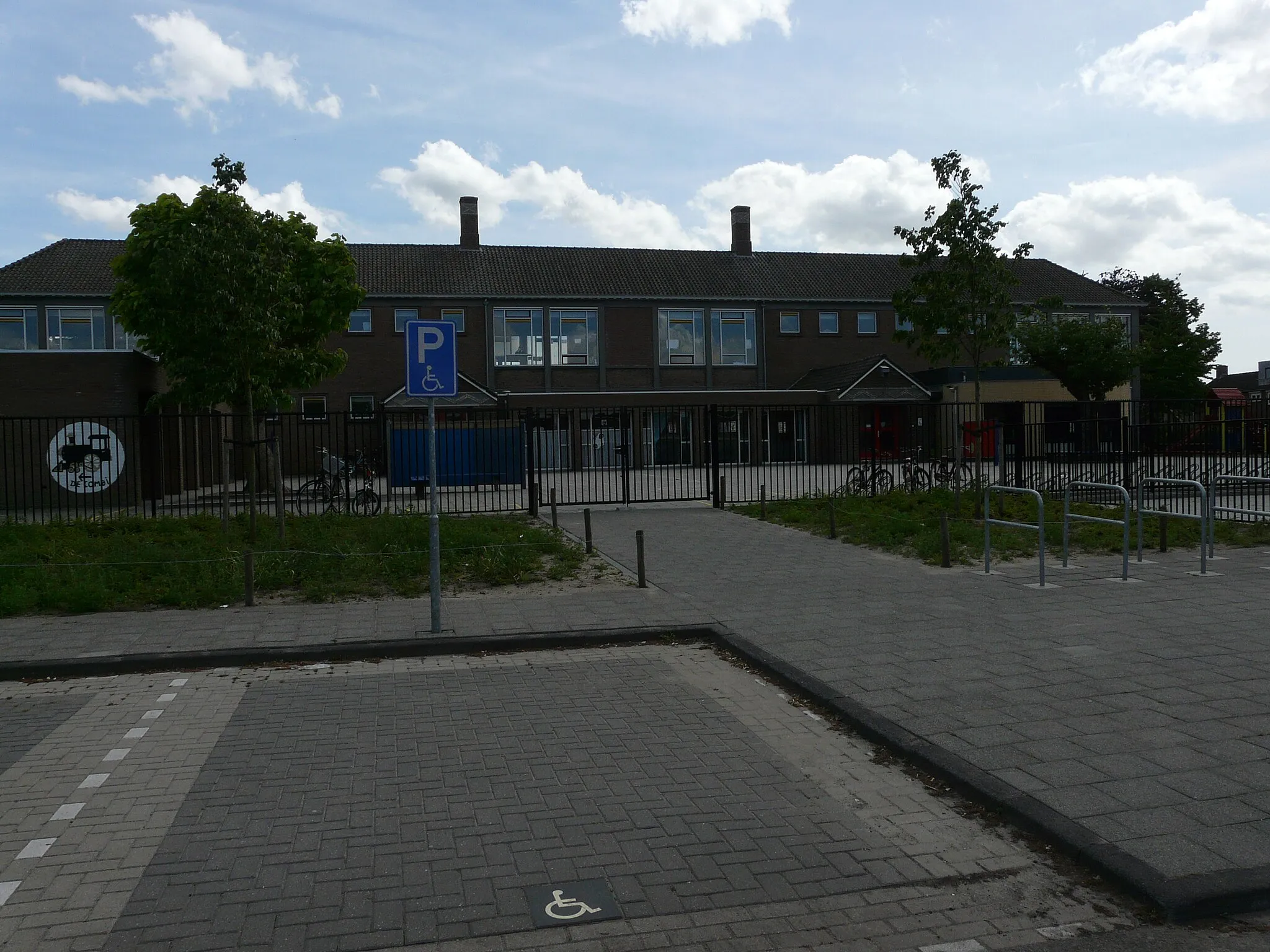 Photo showing: Basisschool in Sint Willebrord