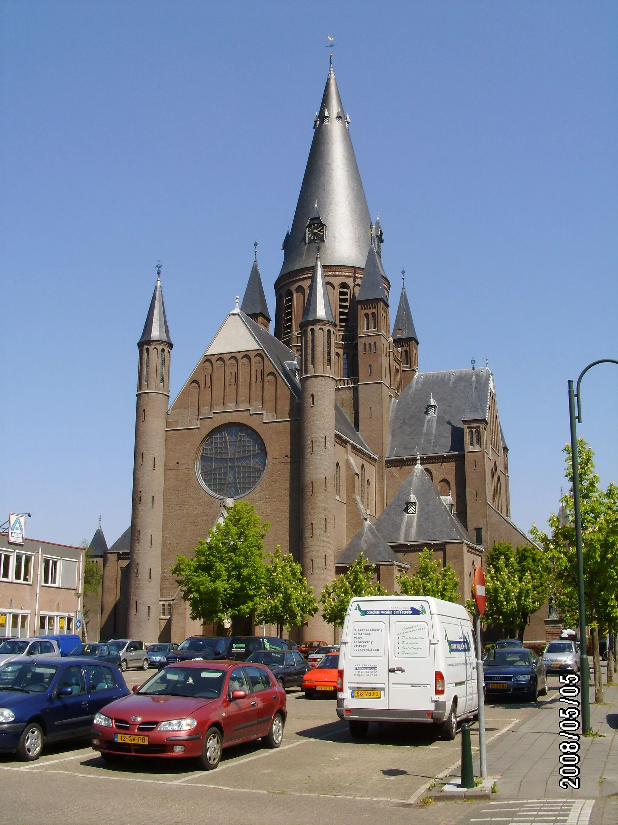 Photo showing: Largest Catholic Church of the Dutch city of Steenbergen