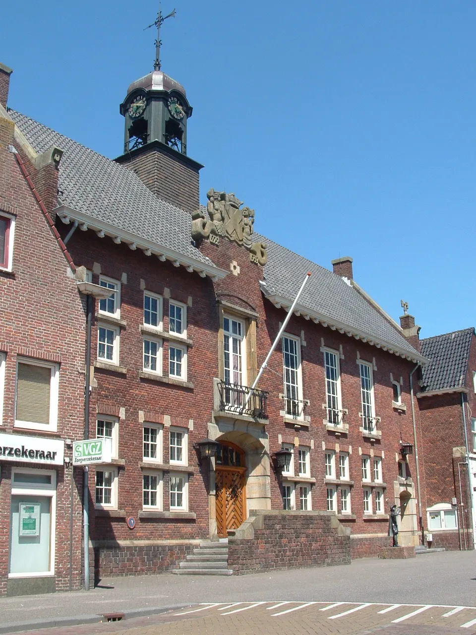 Photo showing: Former city hall of the Dutch town of Steenbergen.
Nederlands: Voormalige stadhuis van Steenbergen.