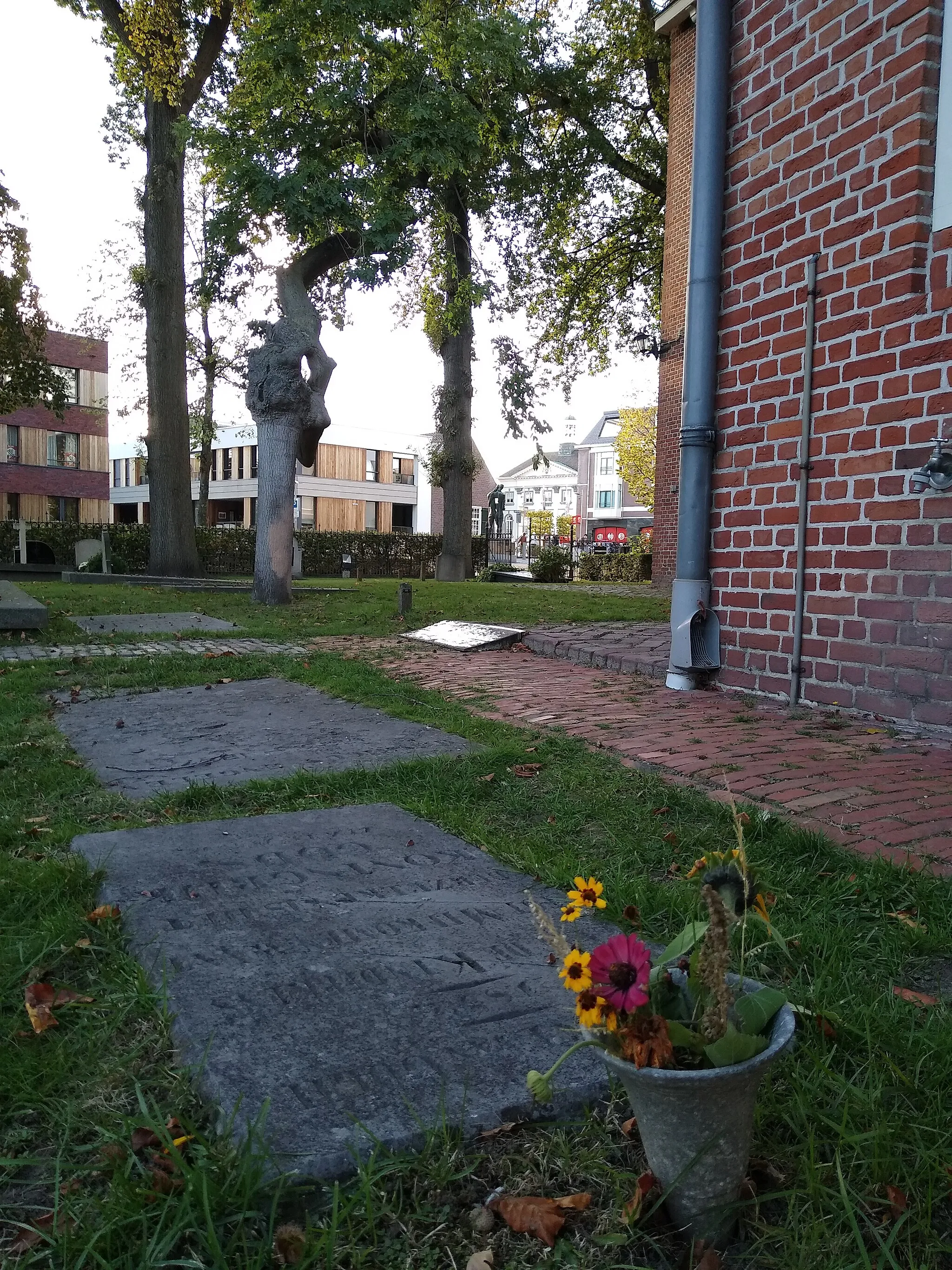 Photo showing: Vincent van Gogh; grave of his younger brother of the same name, who was stillborn in 1852, Zundert, Netherlands