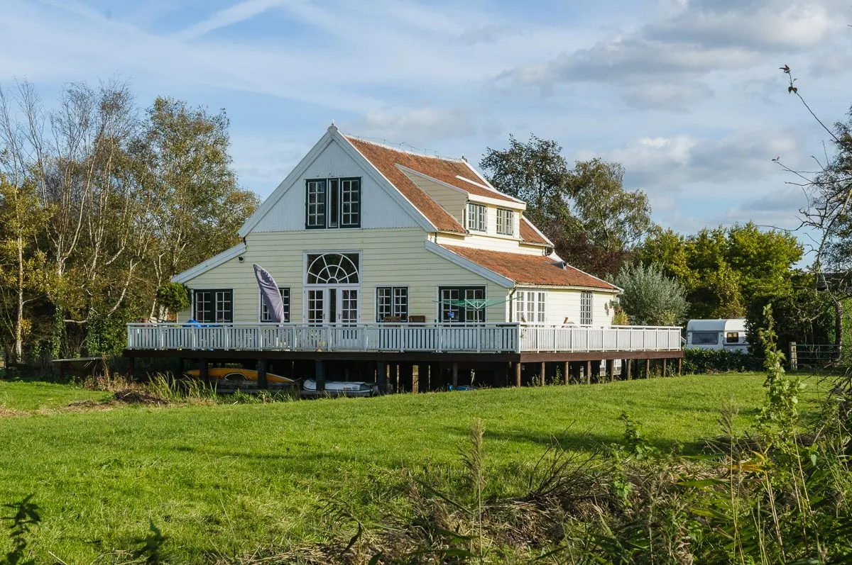 Photo showing: Voormalig atelier en voormalige jeugdherberg De Karekiet, Kortenhoefse dijk, Kortenhoef, Wijdemeren, Noord Holland, Nederland.