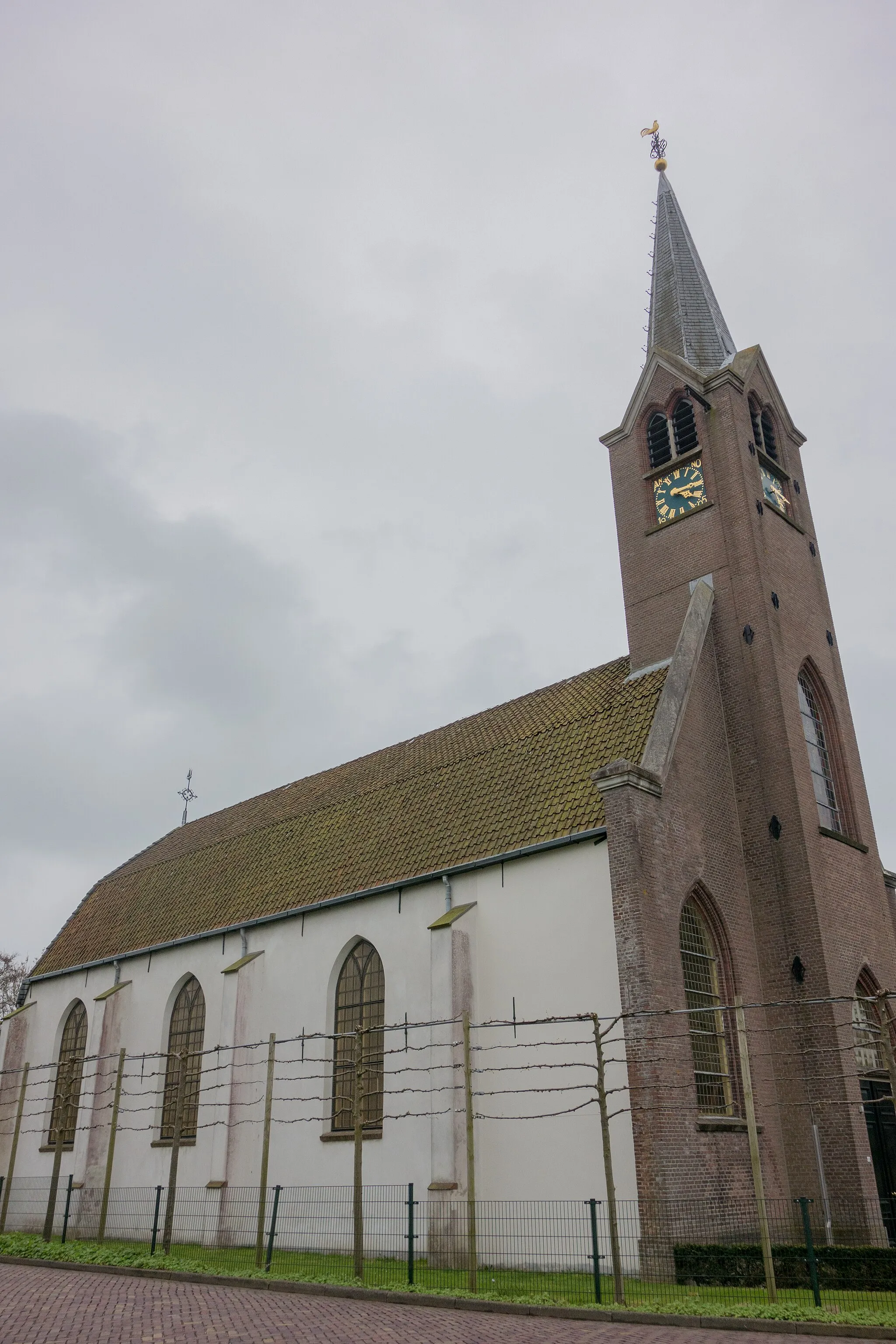Photo showing: De Nederlands Hervormde Kerk in Zuid-Scharwoude gezien vanaf de straat.