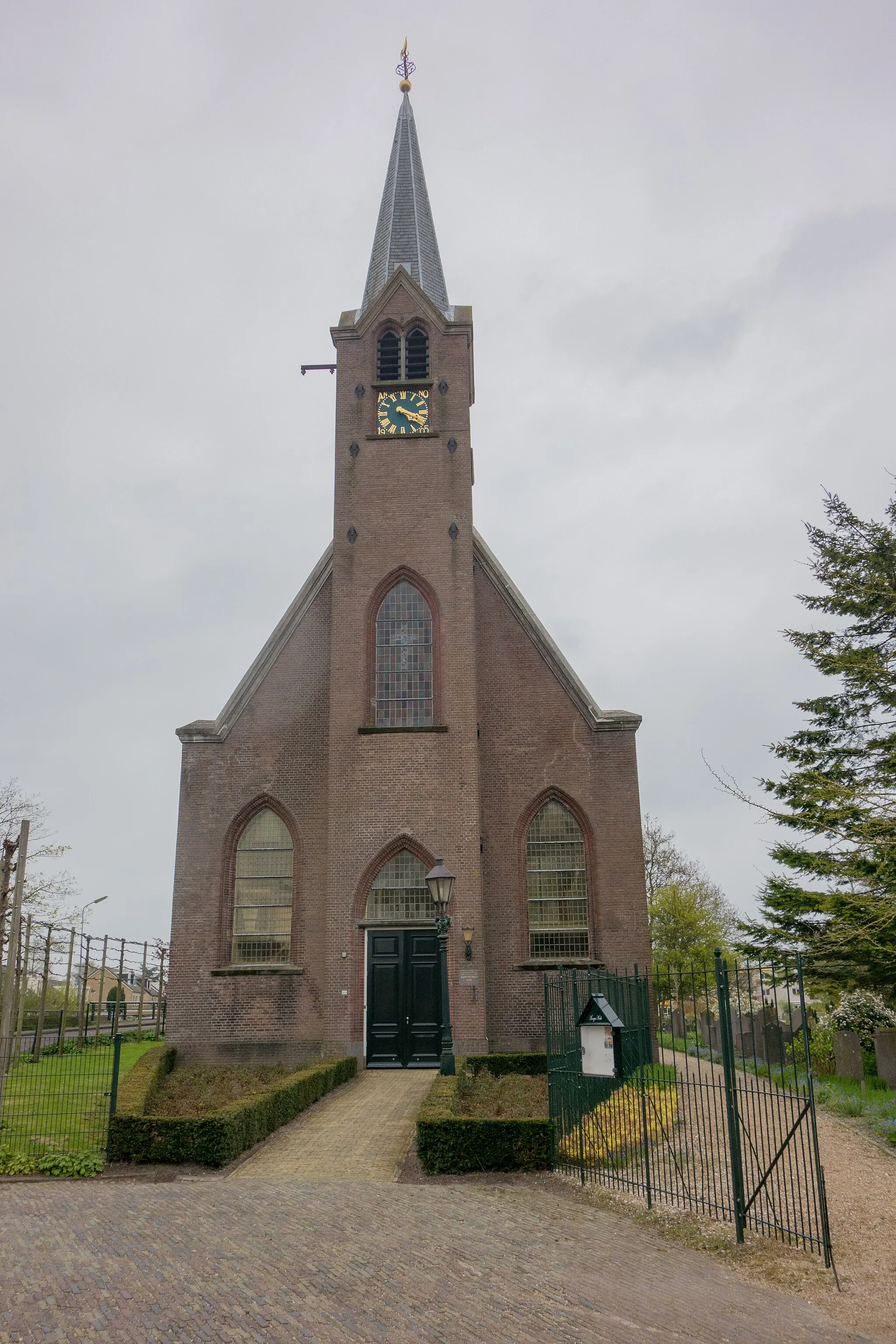 Photo showing: De Nederlands Hervormde Kerk in Zuid-Scharwoude gezien vanaf de straat.