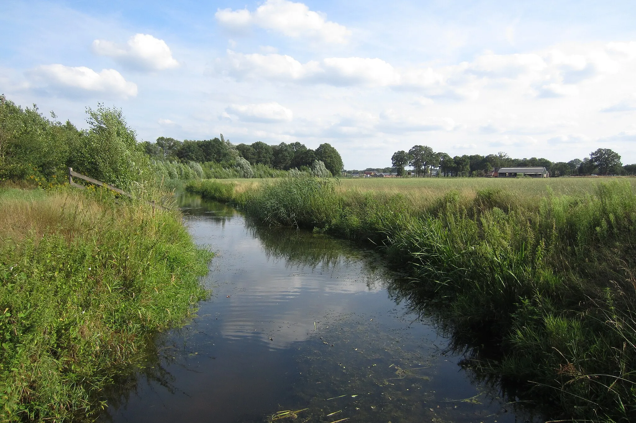 Photo showing: Bolscherbeek, stroomopwaarts gezien vanaf de Wethouder Goselinkstraat