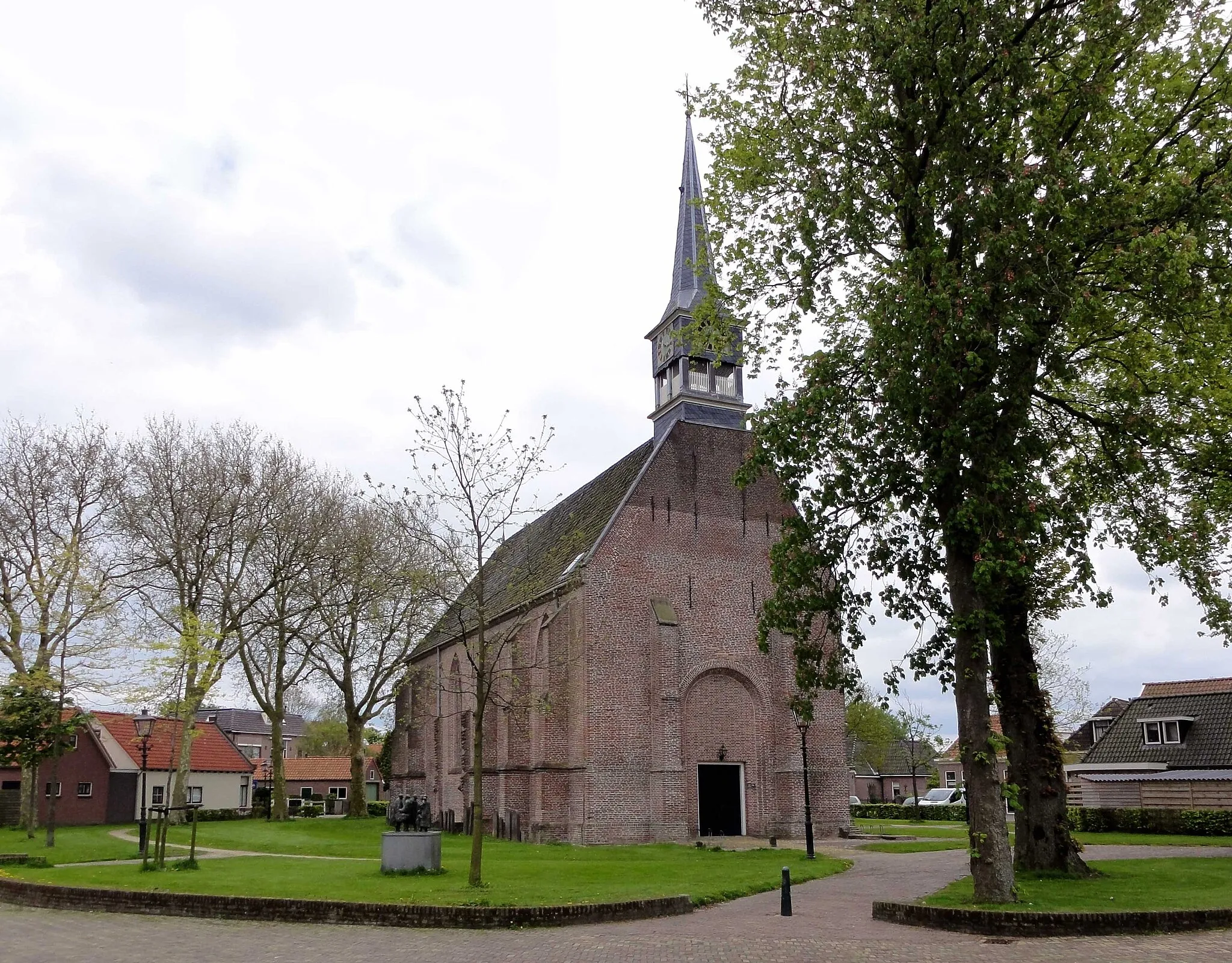 Photo showing: Hervormde kerk aan het Marktplein 7 in Oldemarkt (rijksmonument)
