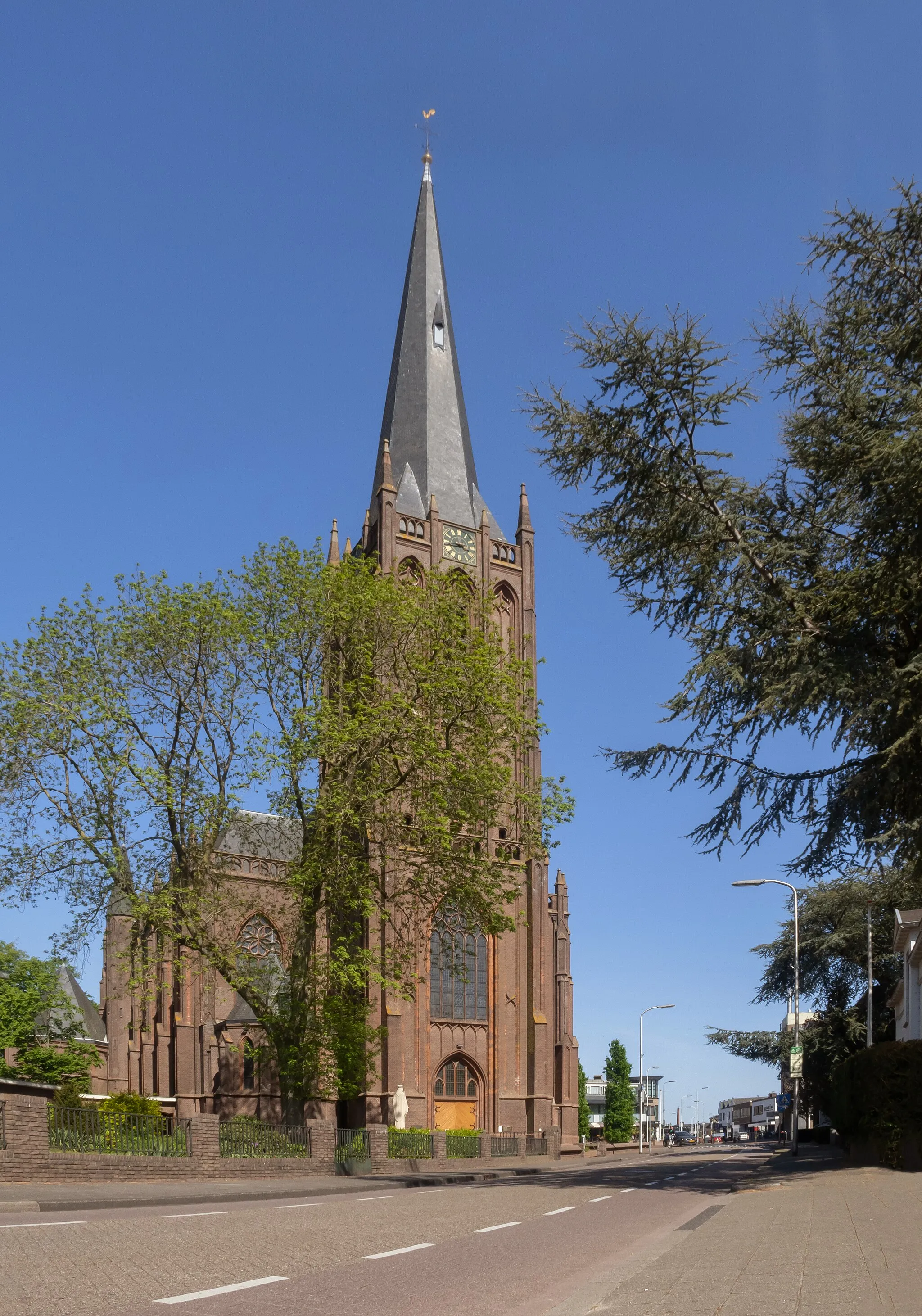 Photo showing: Raalte, basilica: basiliek van de Heilige Kruisverheffing