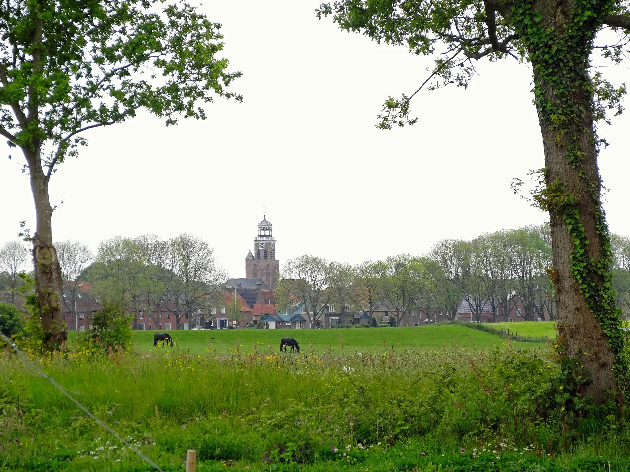 Photo showing: Zicht op Vollenhove met de Kleine of Onze-Lieve-Vrouwekerk vanaf Moespot