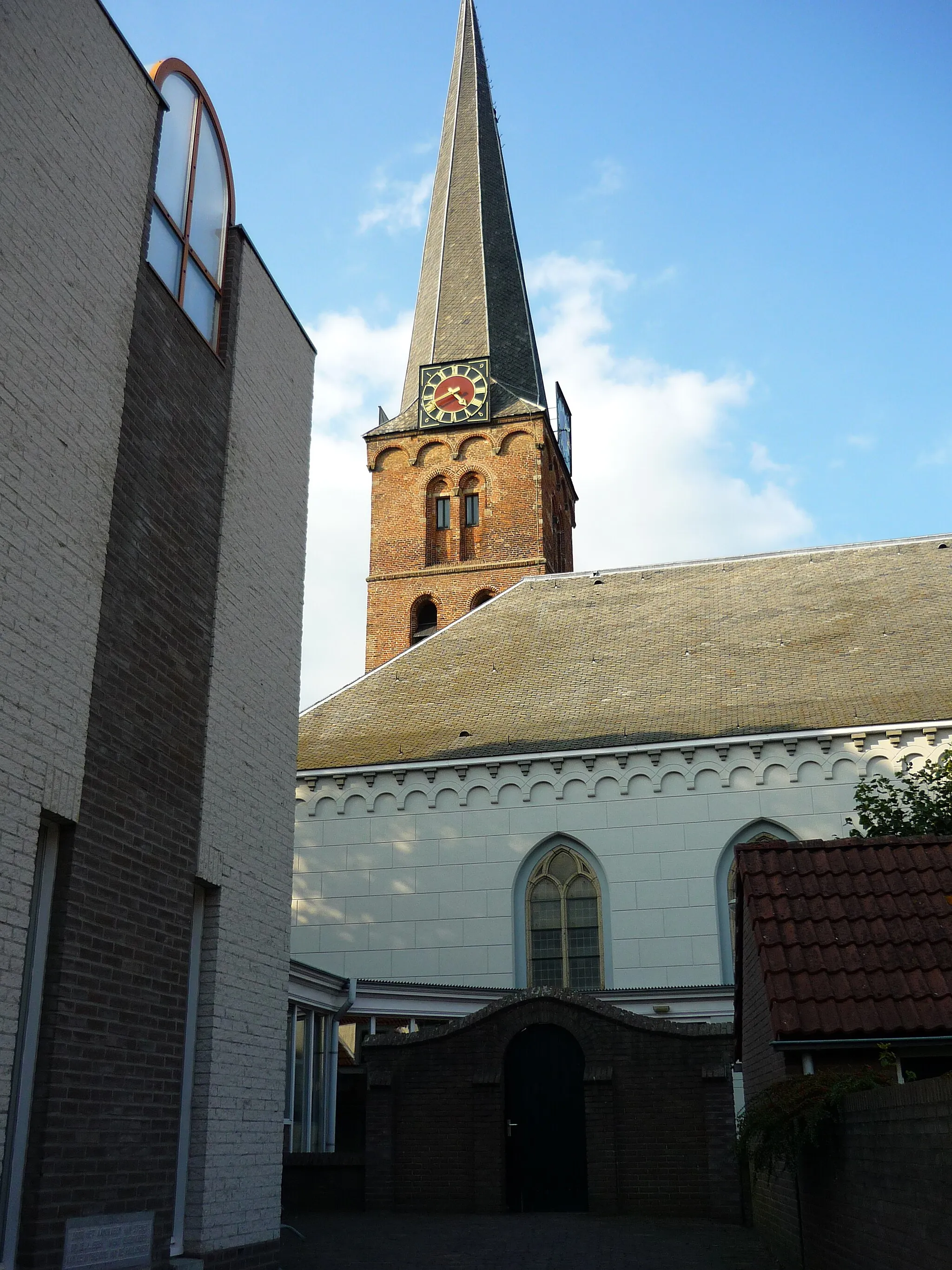 Photo showing: Achterkant van de Pauluskerk.