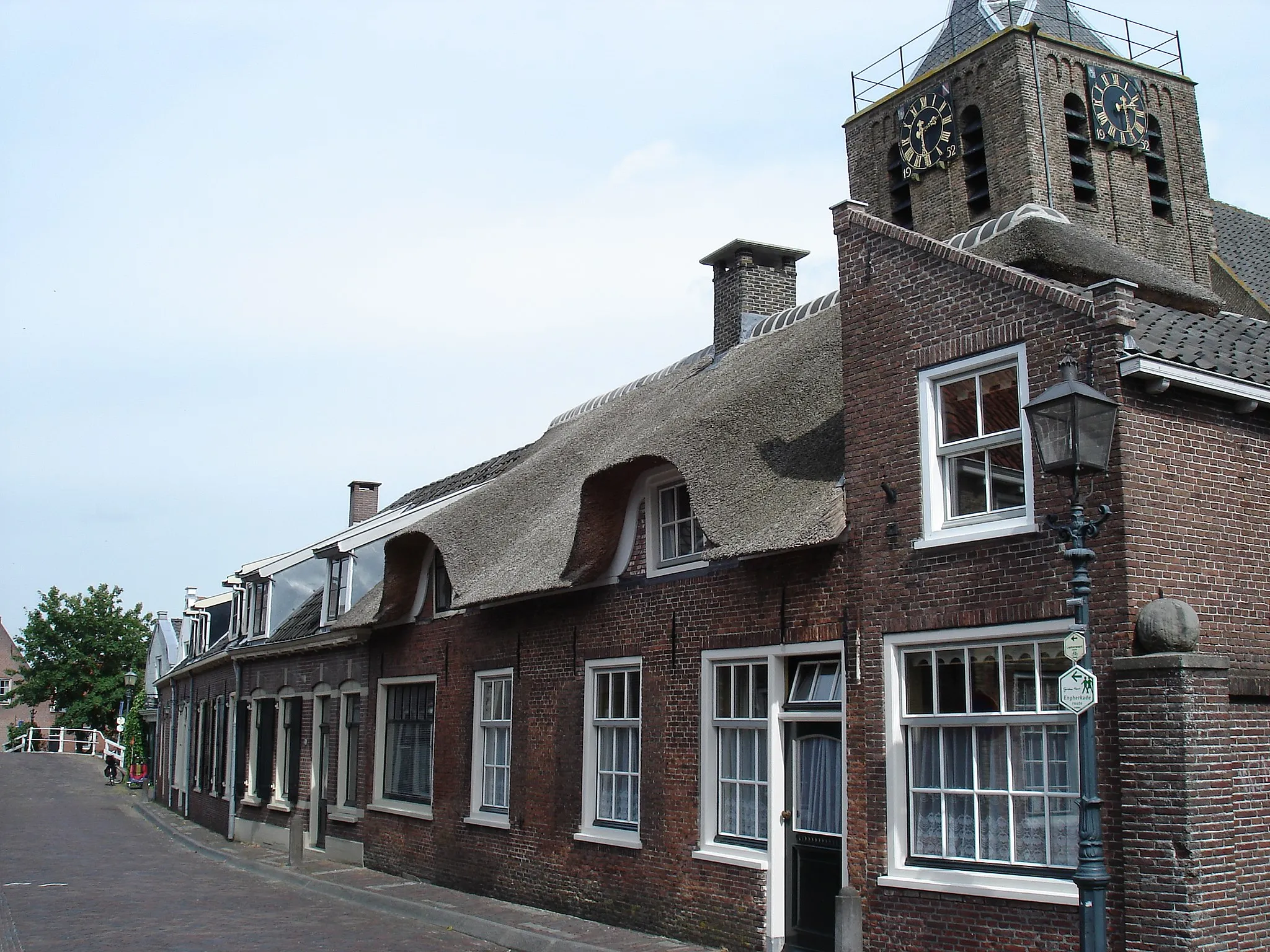 Photo showing: Linschoten, blik op de Dorpstraat.