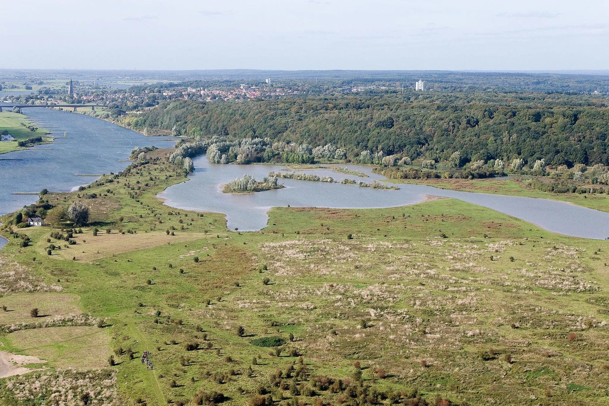 Photo showing: NL-09/10/09
Luchtfoto "Ruimte voor de Rivier", Neder-Rijn

foto: Joop van Houdt Luchtfotografie/Rijkswaterstaat