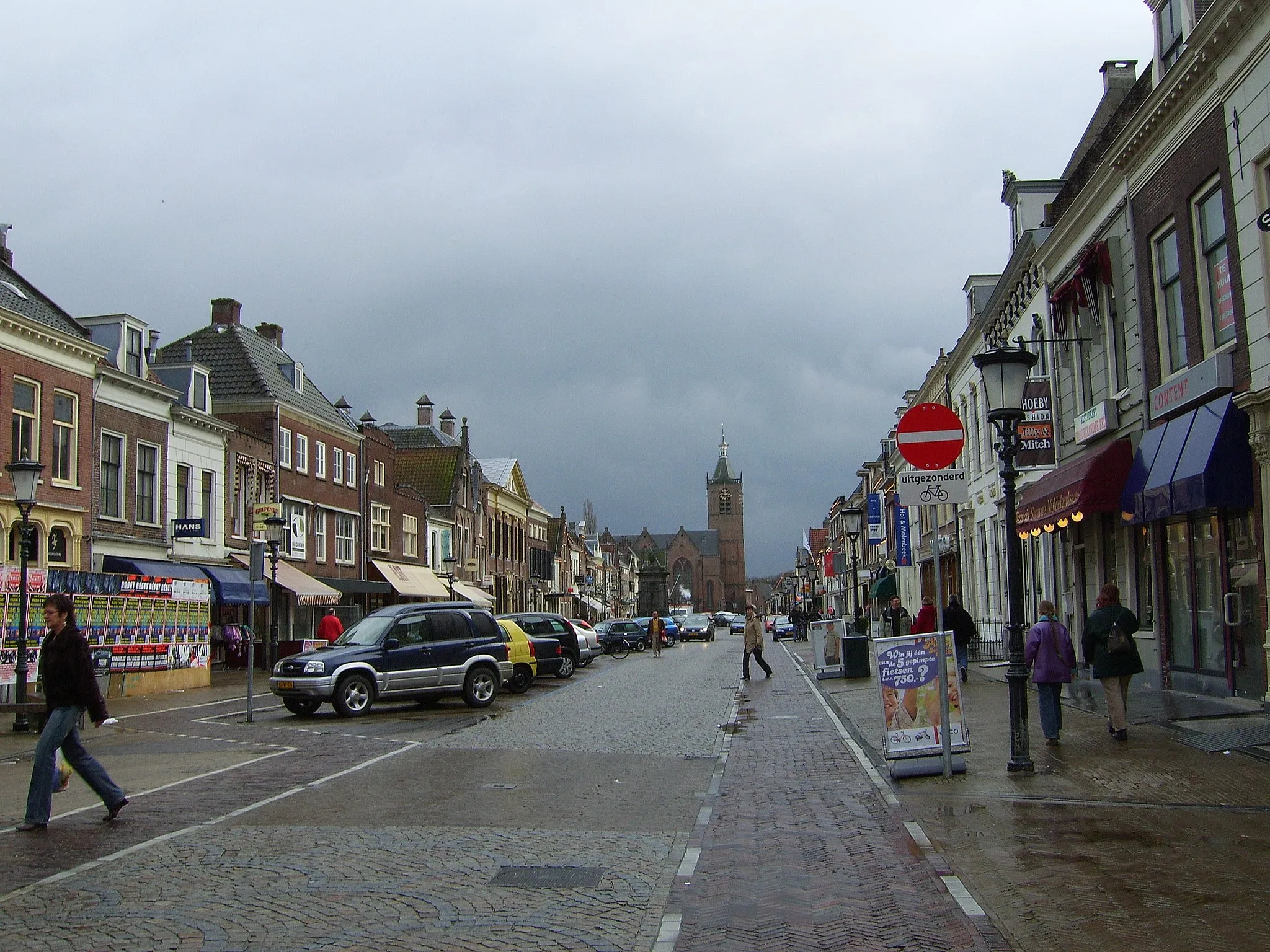Photo showing: Zicht op een deel van de Voorstraat in Vianen