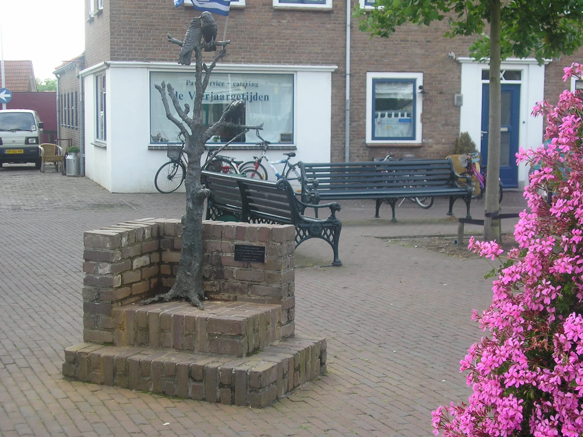 Photo showing: Beeld De Krayendorp, De Krayen is namelijk de bijnaam van de Oosterlanders.