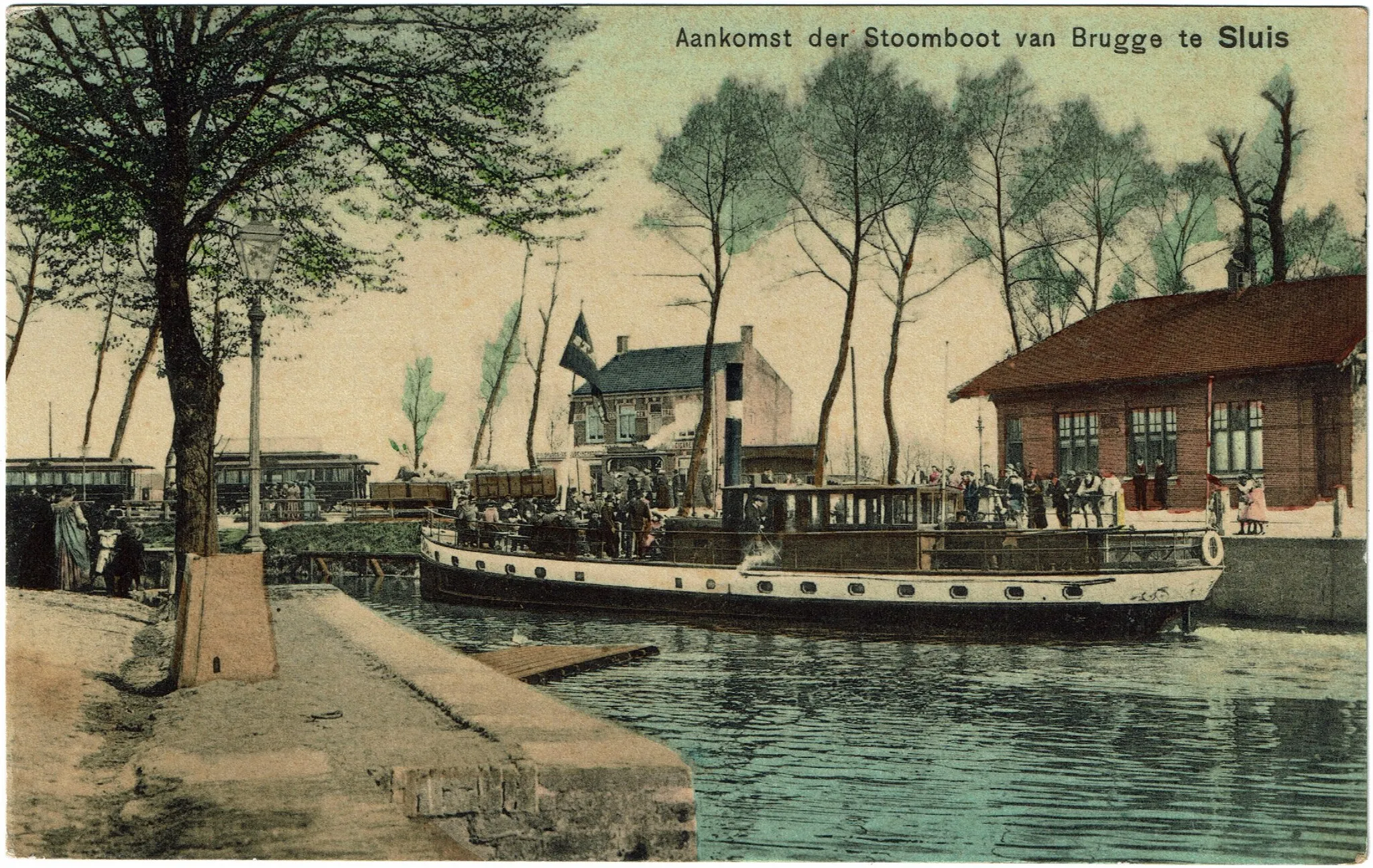 Photo showing: Sluis (Netherlands): Bruges canal and the steamboat from Bruges on an old postcard, around 1900