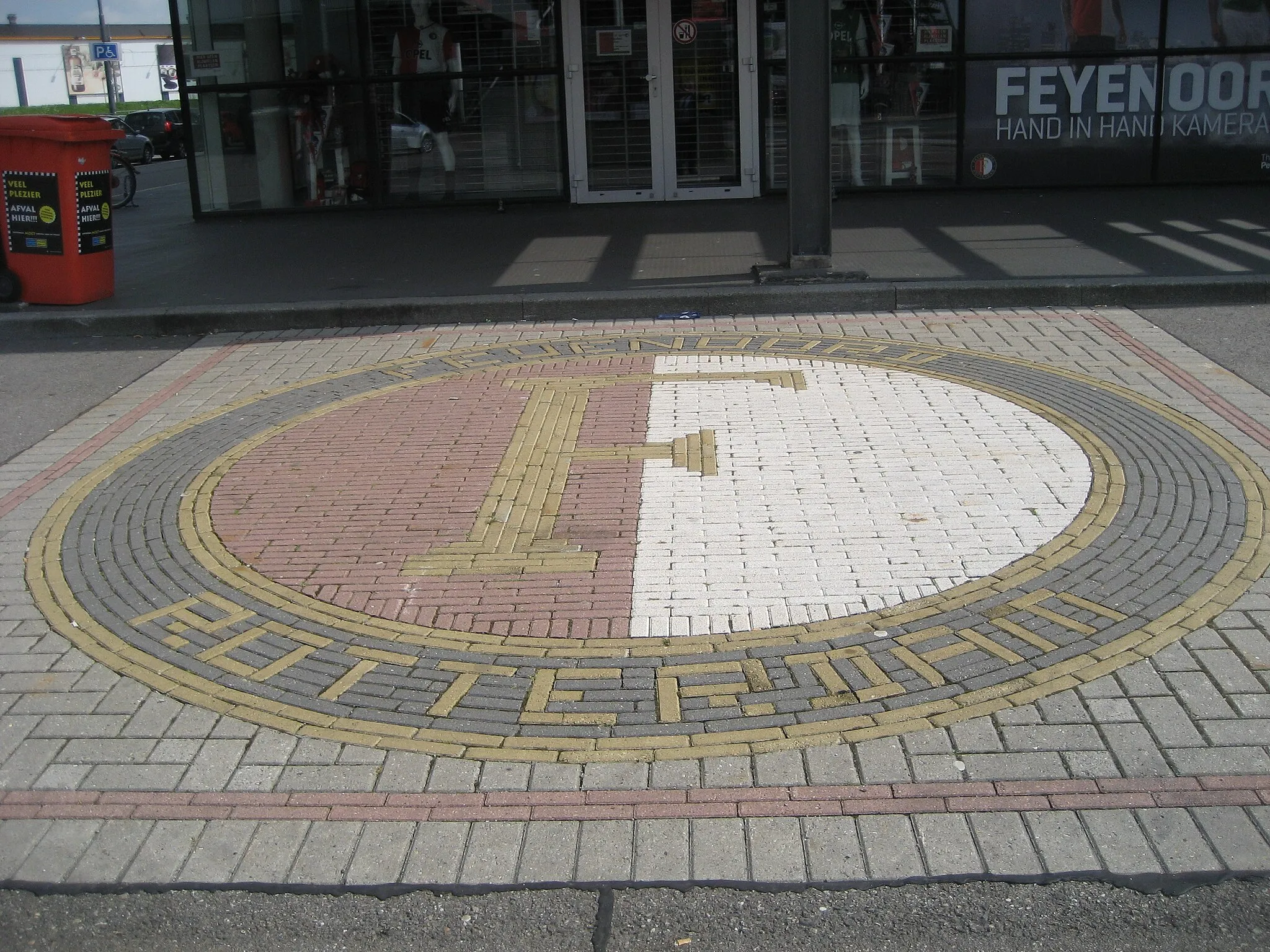 Photo showing: Logo of footballclub Feyenoord Rotterdam (The Netherlands). Near Topsportcentrum Rotterdam & De Kuip