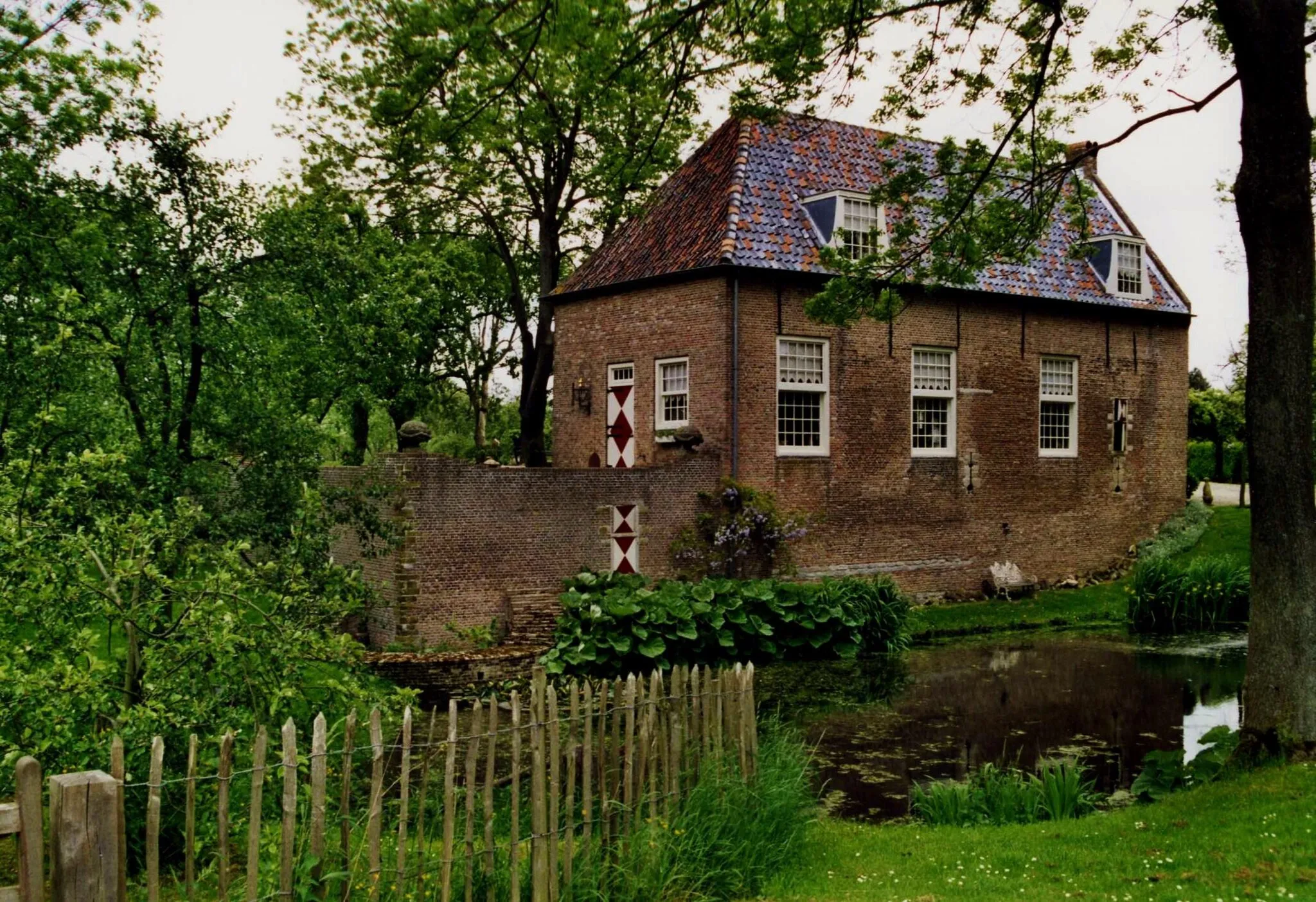 Photo showing: This is an image of rijksmonument number 18767