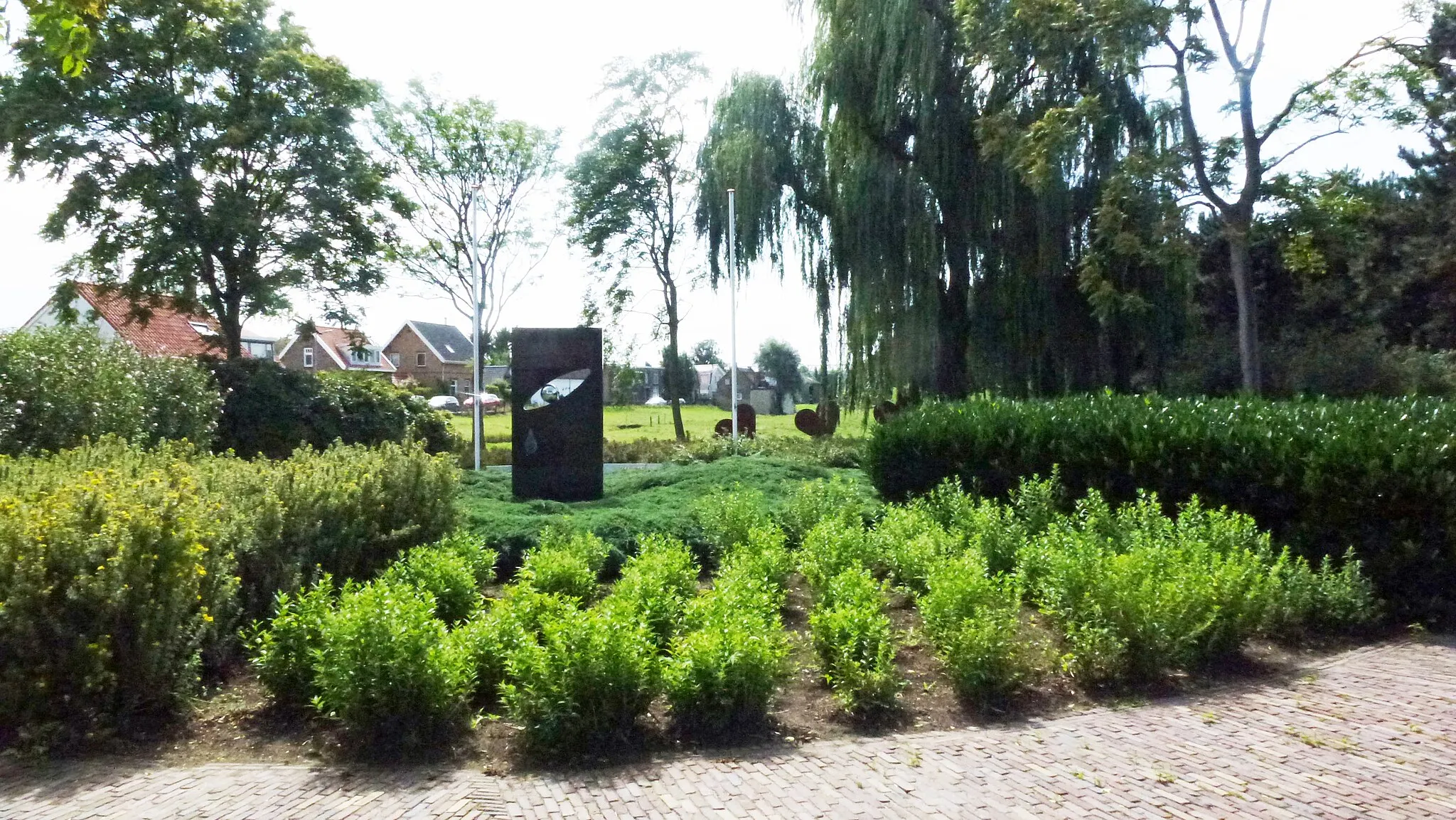 Photo showing: Begraafplaats Pernis. Oorlogsmonument