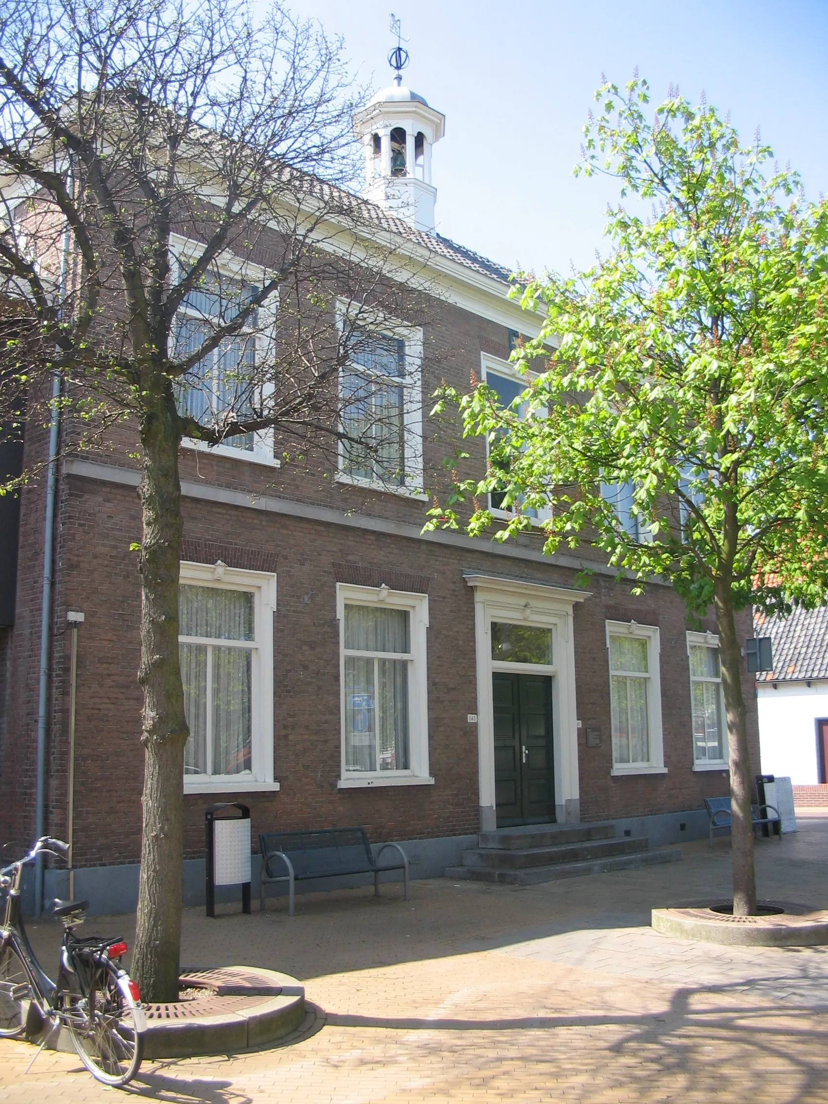 Photo showing: Old city hall of 's-Gravenzande, the Netherlands, 19th century. It's a rijksmonument.