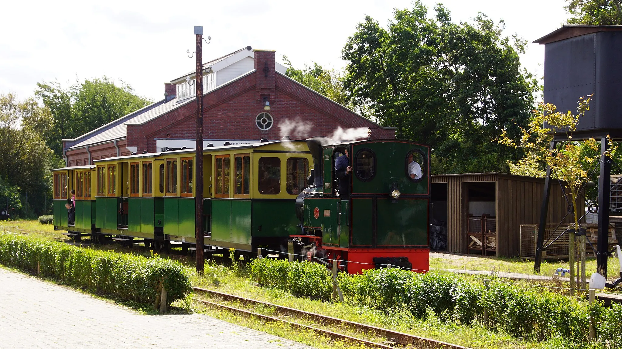 Photo showing: Orenstein & Koppel narrow gauge locomotives at the narrow gauge railway museum in Valkenburg (NL)