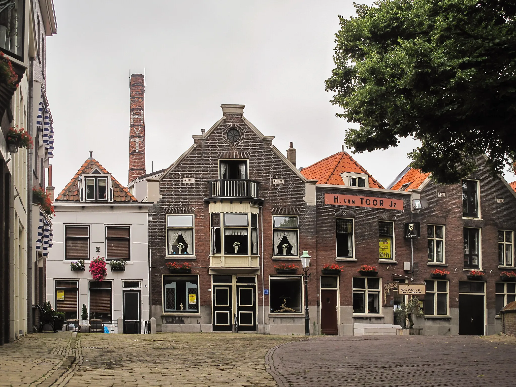 Photo showing: Vlaardingen, office building H van Toorn near the Grote Kerk