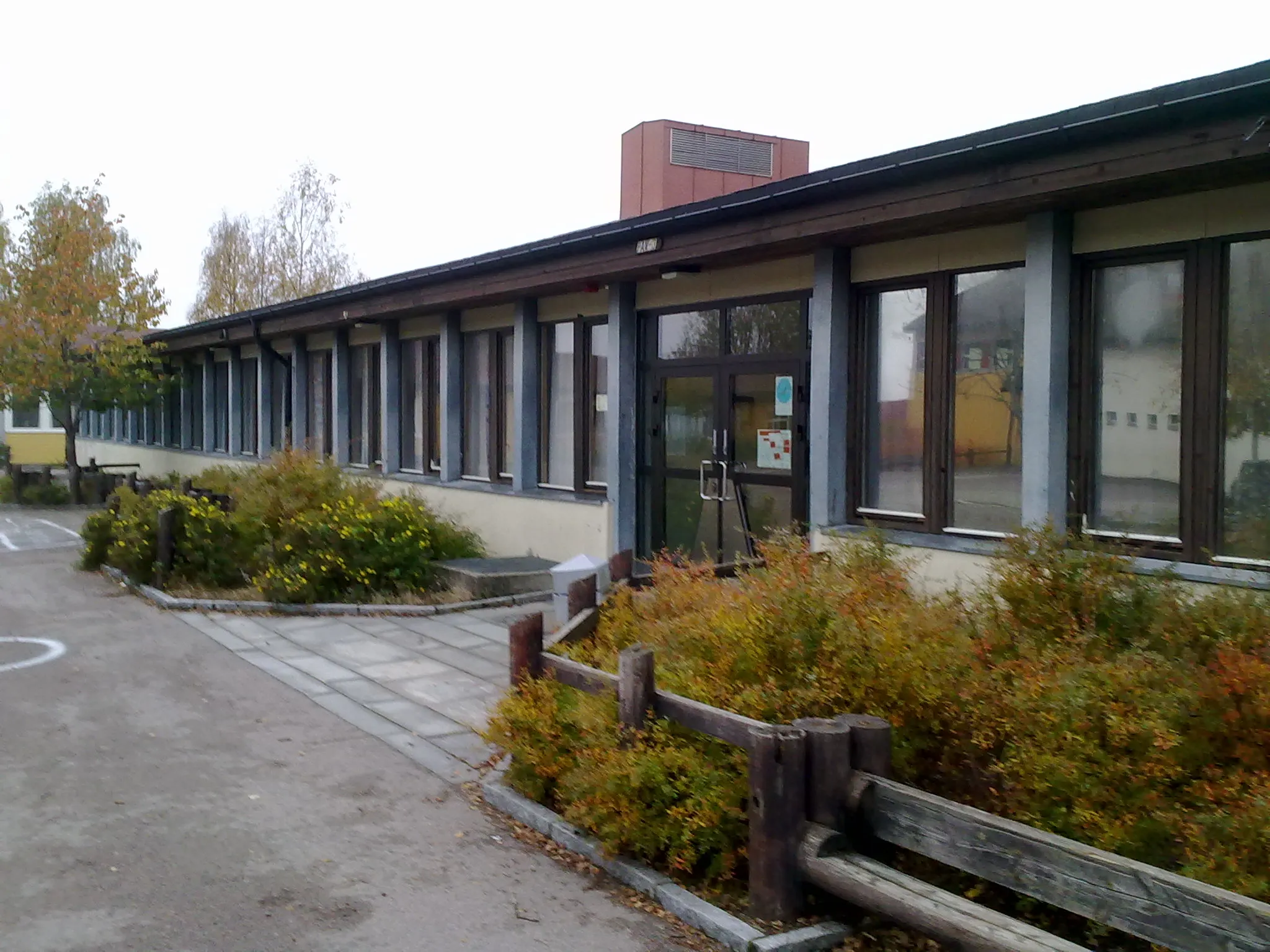 Photo showing: Åsgård skole paviljong 3