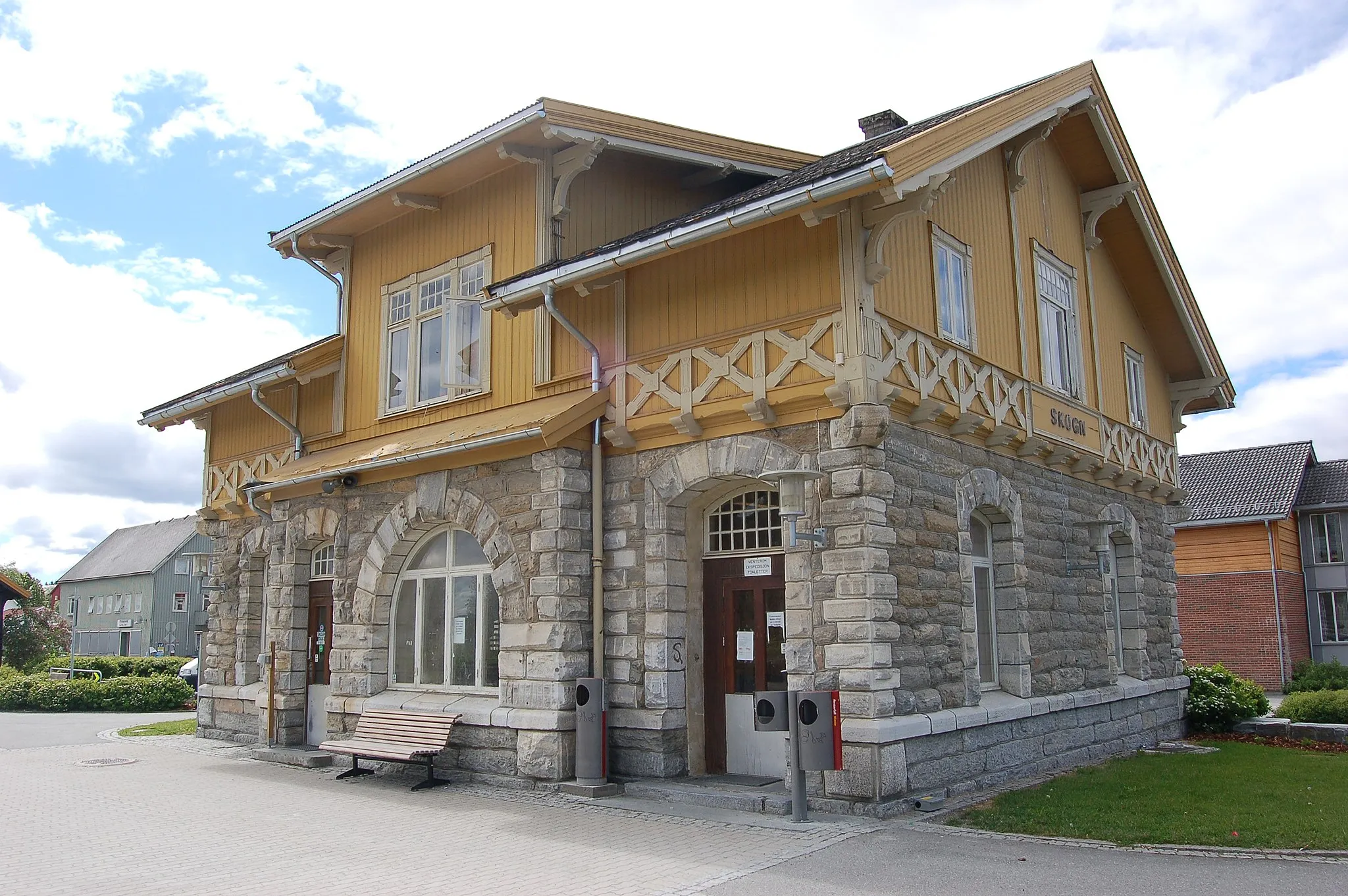 Photo showing: Skogn Station on Nordlandsbanen, in Levanger, Norway.