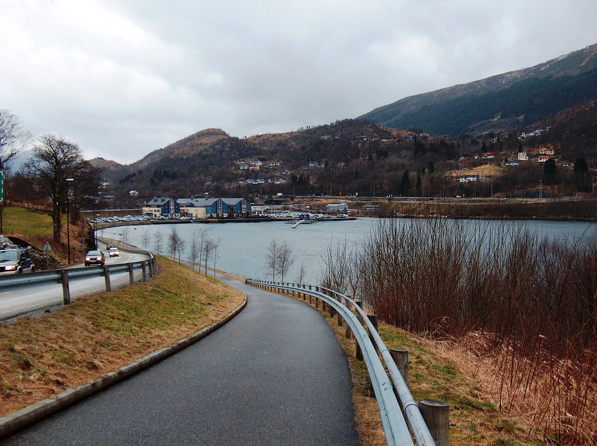 Photo showing: Arnavågen, Indre Arna, Bergen in Norway.