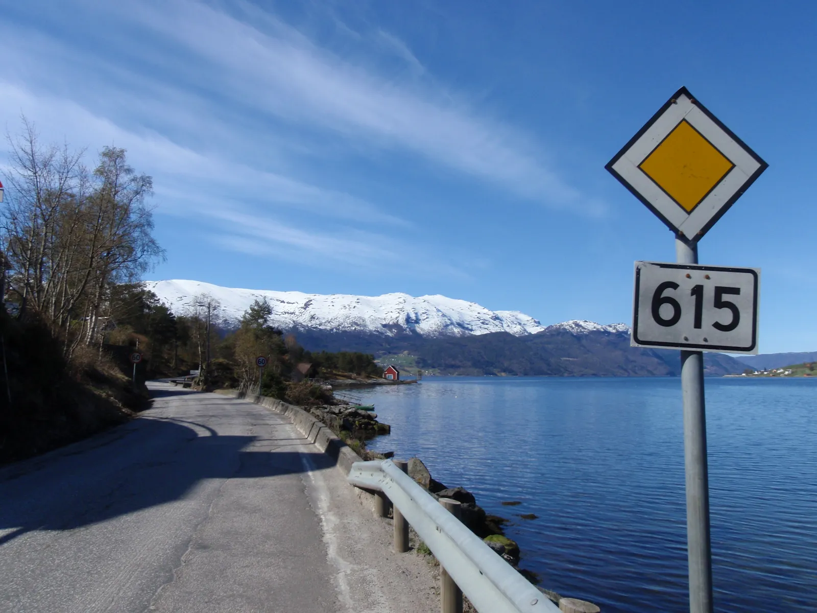 Photo showing: County road 615 in Sandane, Sogn og Fjordane, Norway