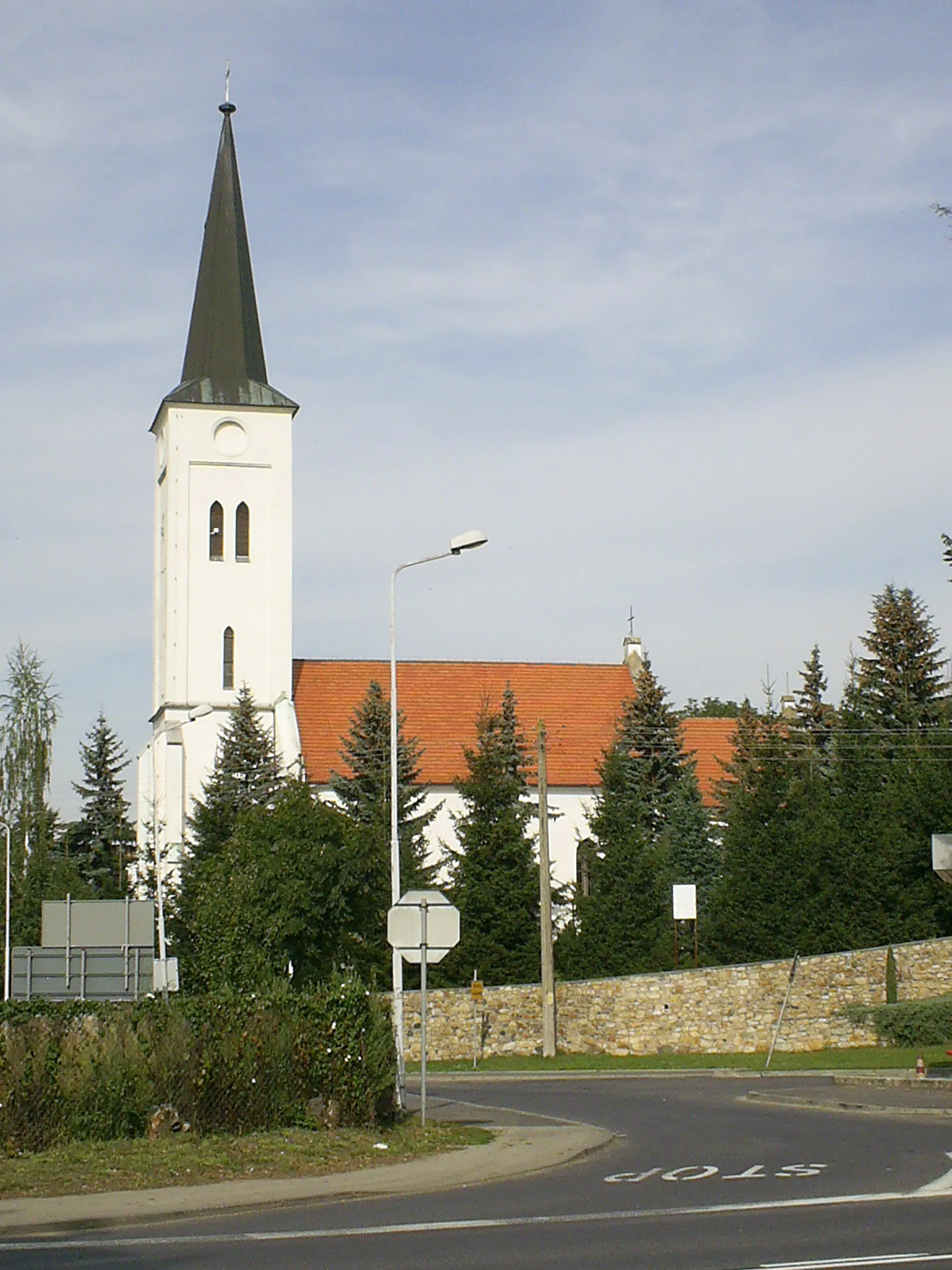 Photo showing: Gniechowice, ul. Kątecka 53 - kościół paradialny pw. św. Filomeny (zabytek nr A/1200/203)