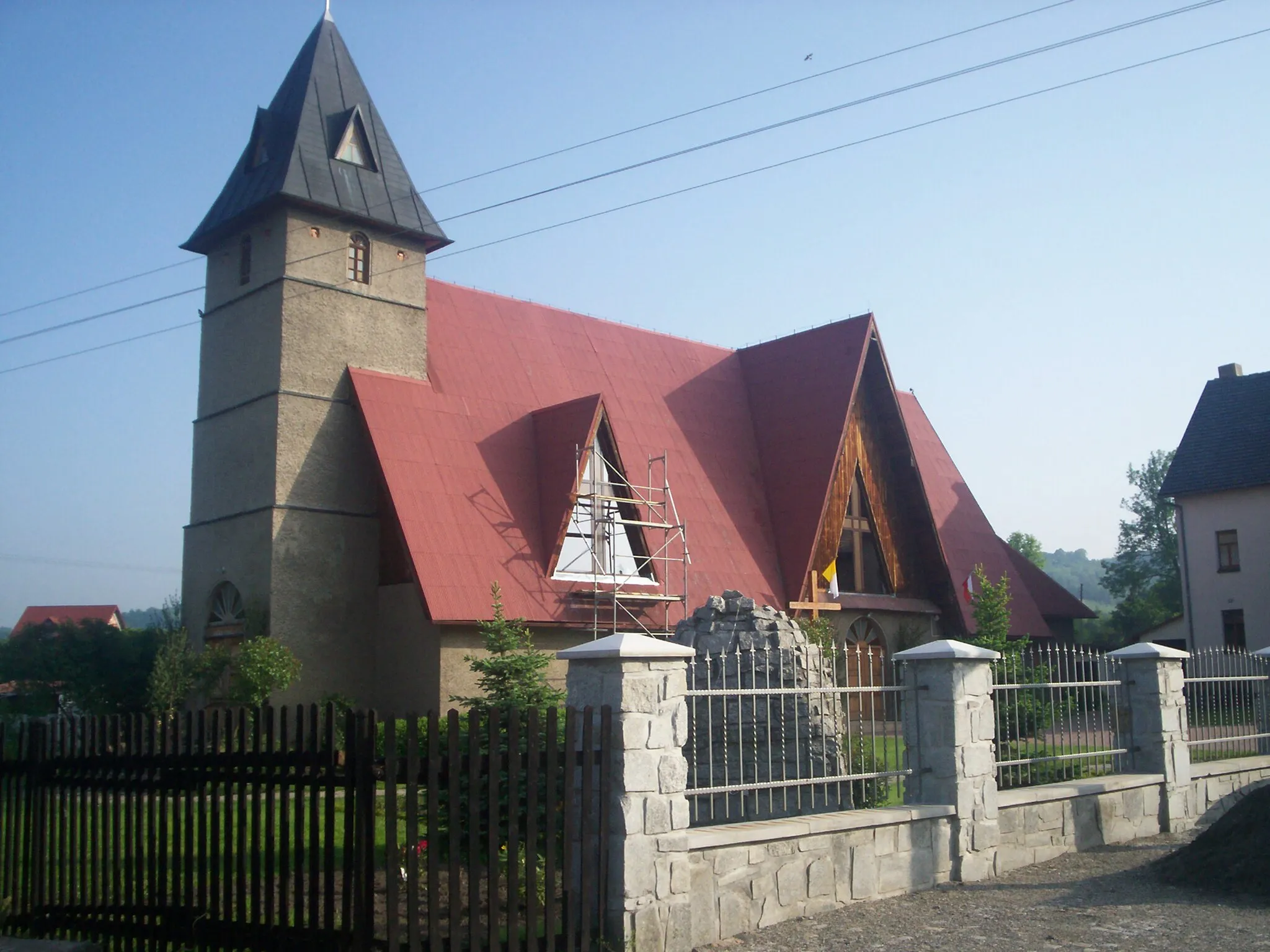 Photo showing: Jeżów Sudecki, kościół św. Stanisława Biskupa.