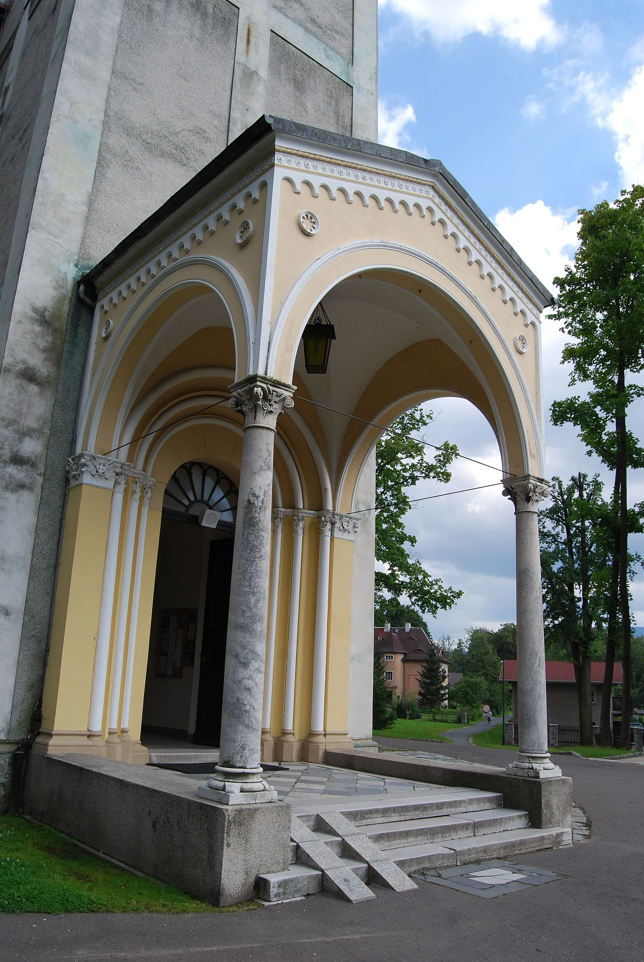 Photo showing: Kościół parafialny Najświętszego Serca Pana Jezusa, d. ewangelicki
Mysłakowice, ul. 1-go Maja, Mysłakowice