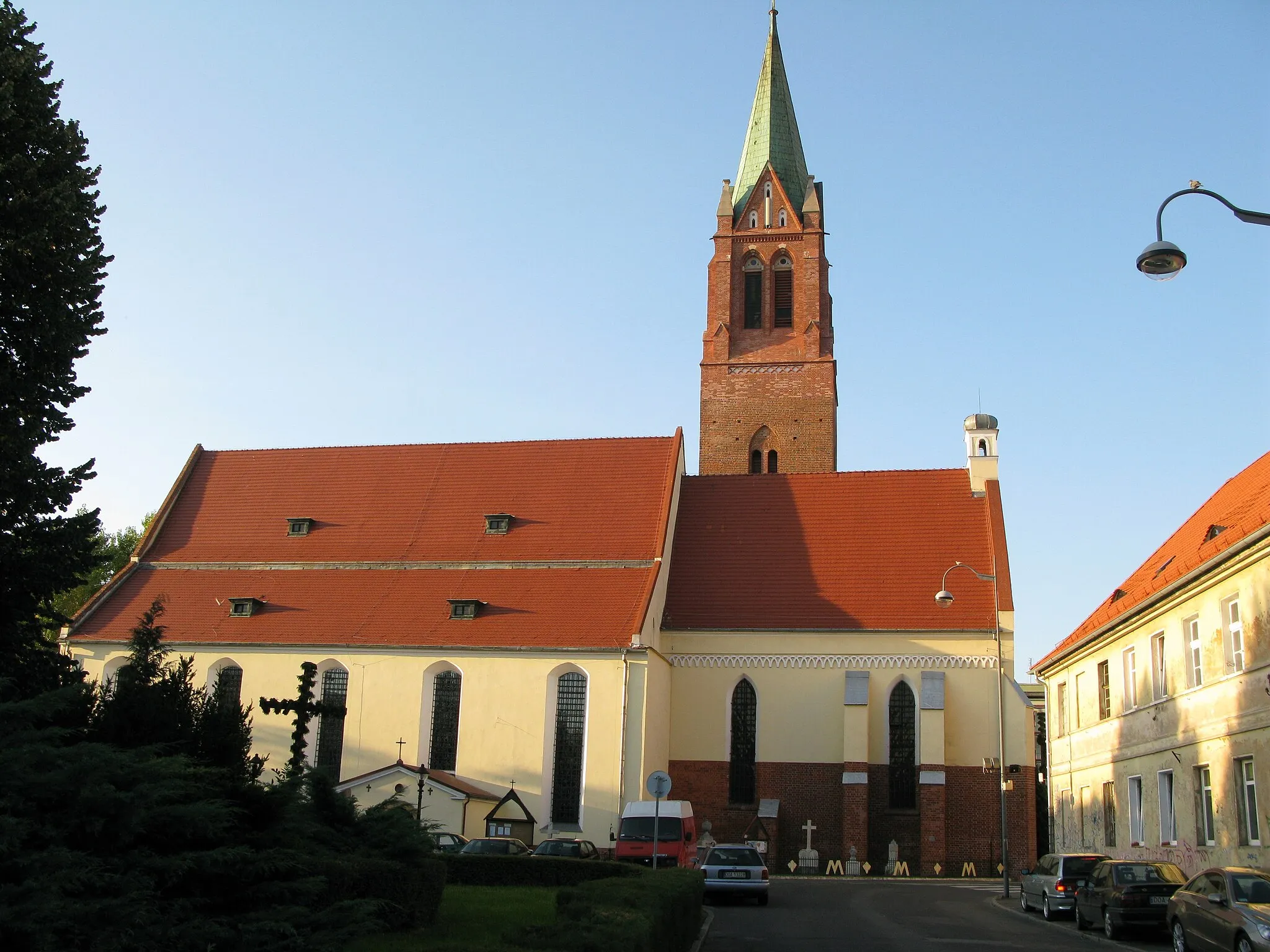 Photo showing: Kościół par. MB Pocieszenia Oława, Pl. M. Kolbe (zabytek 15/A/00)