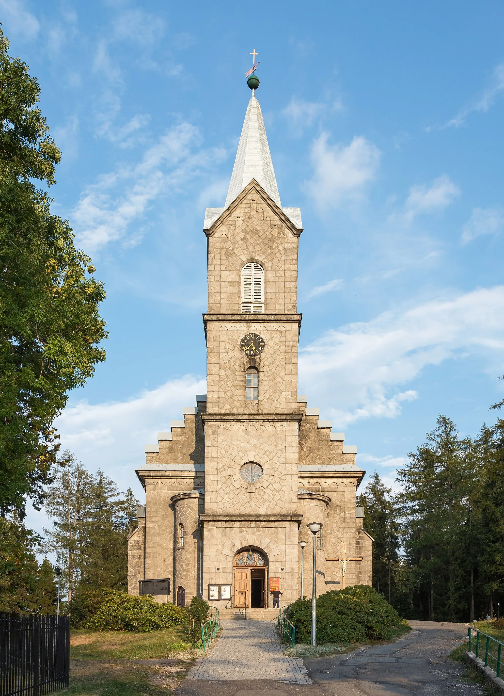Photo showing: Corpus Christi church in Szklarska Poręba